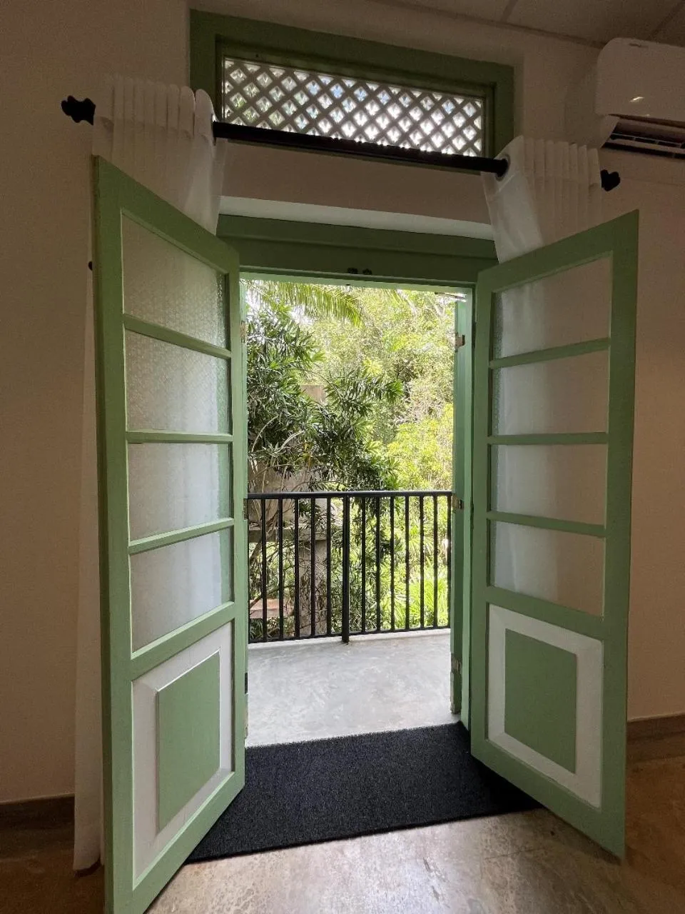 Ceylon Kingsmen Garden - Katunayake Airport Transit Hotels