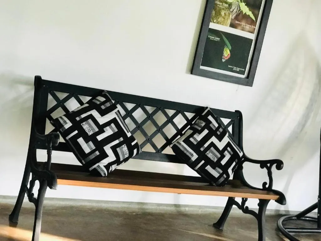 Ceylon Kingsmen Garden - Katunayake Airport Transit Hotels