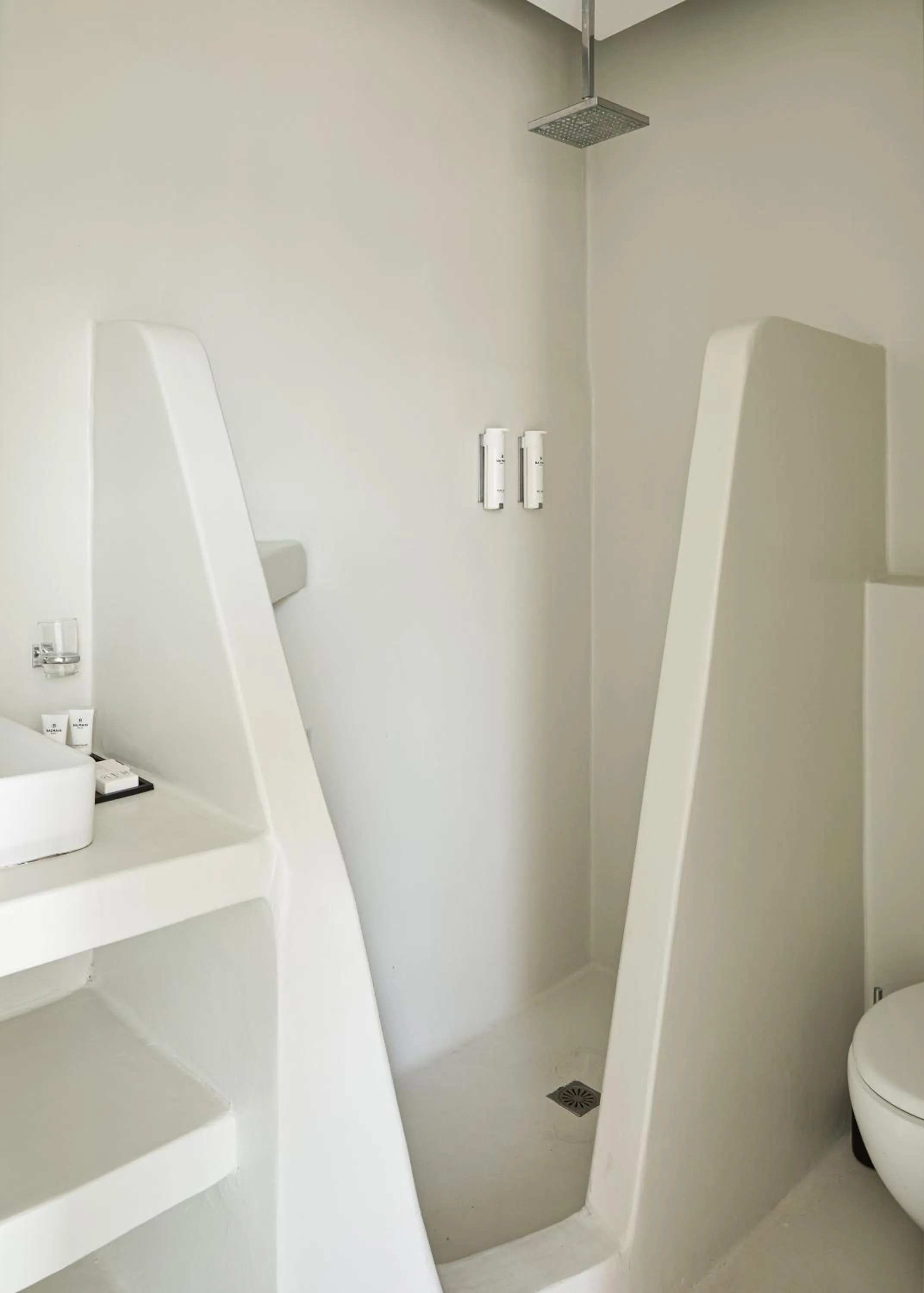 Bathroom in Paros Agnanti Resort & Spa