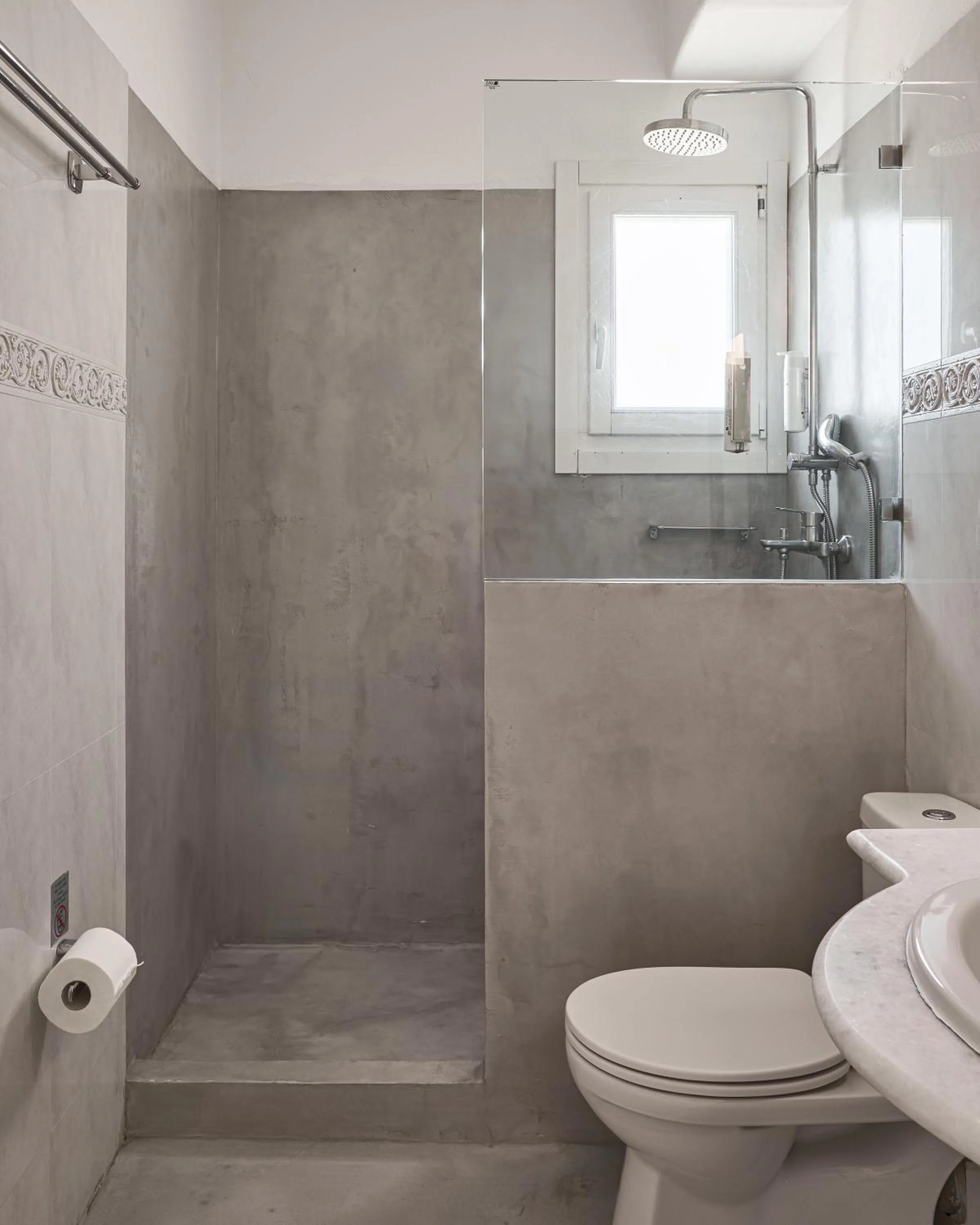 Shower in Paros Agnanti Resort & Spa