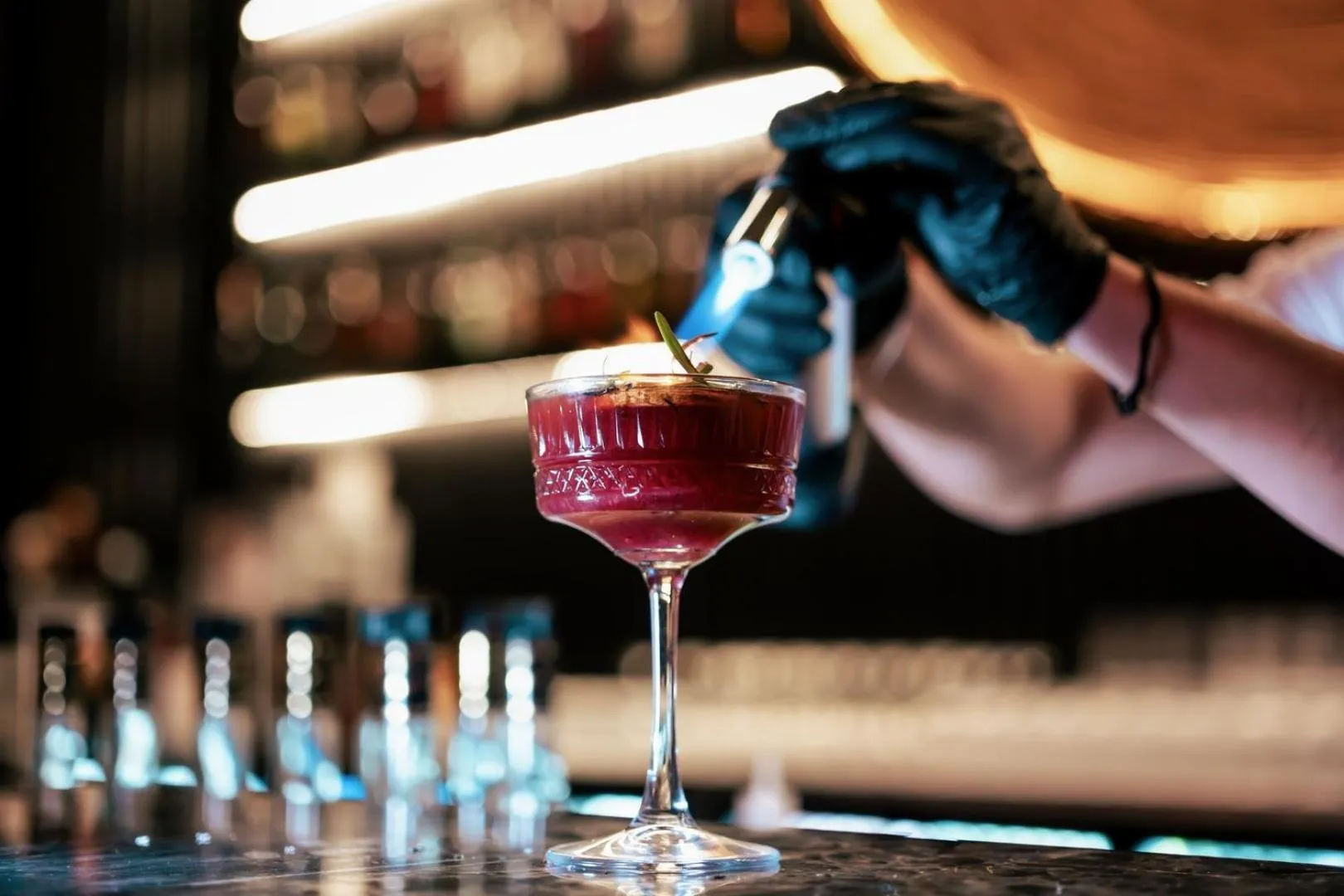 Nightclub / DJ in Serenity Queen Hotel