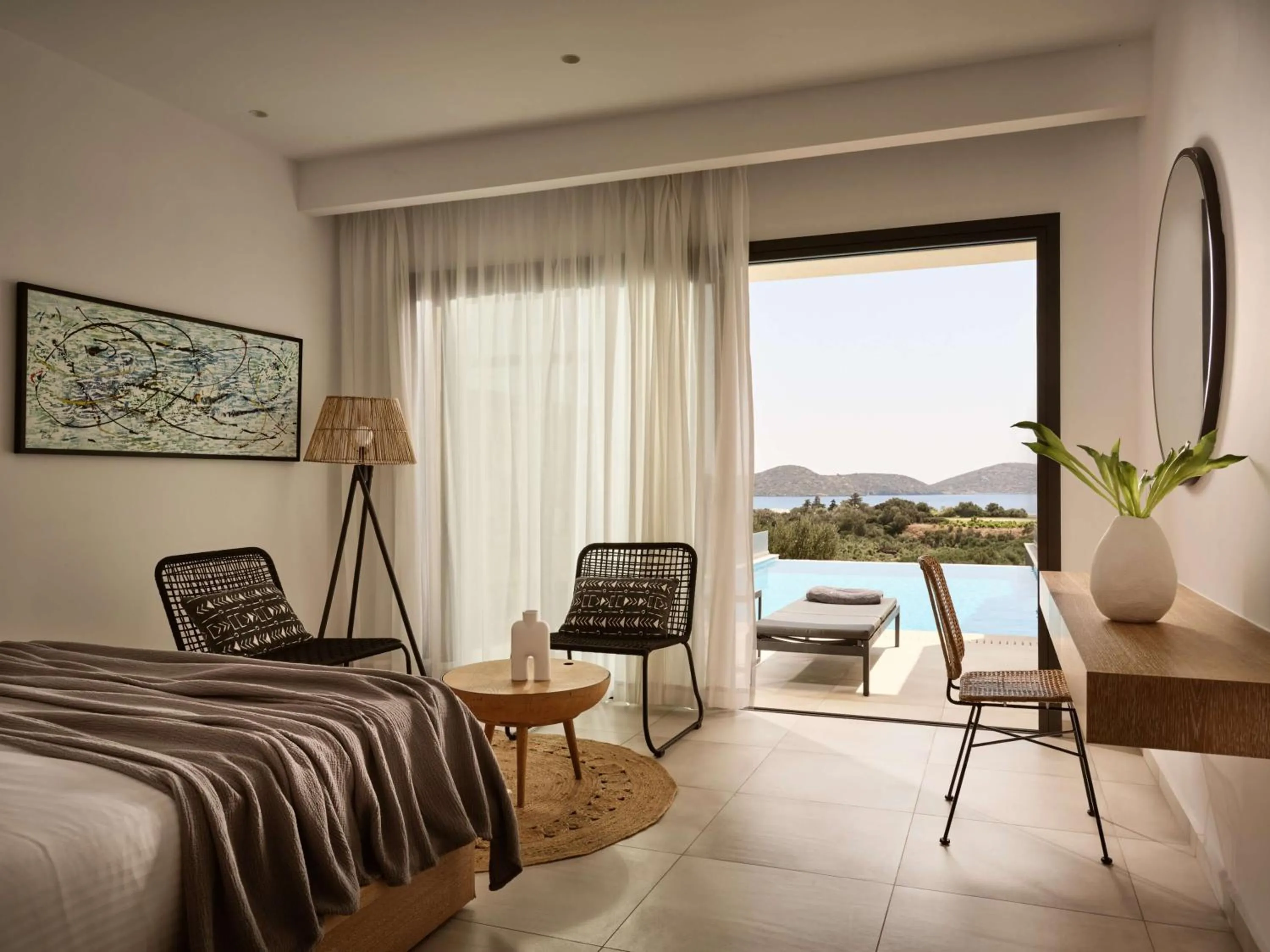 Bed in Elounda Palm Hotel & Suites