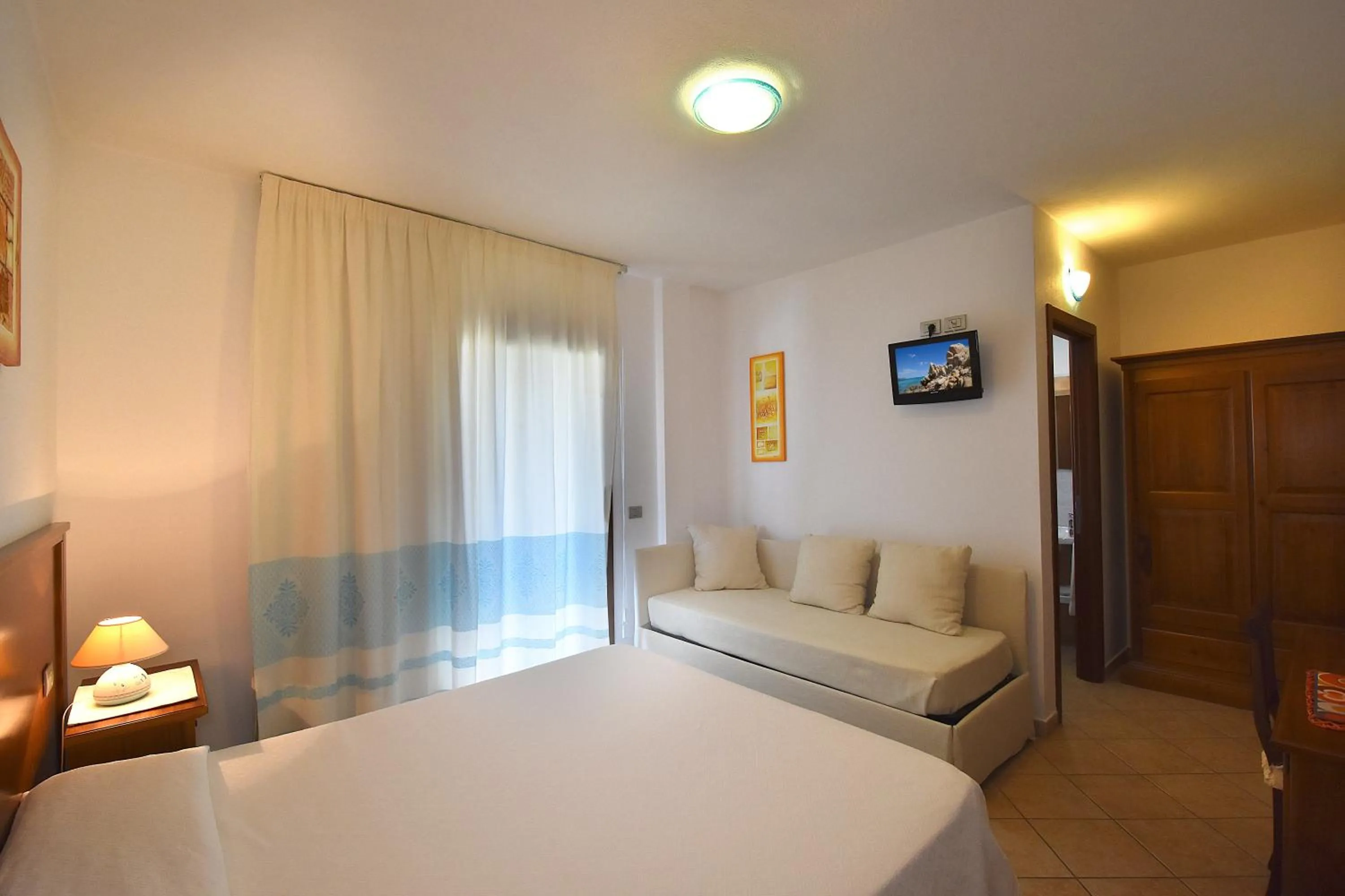 Bed in Hotel Il Girasole