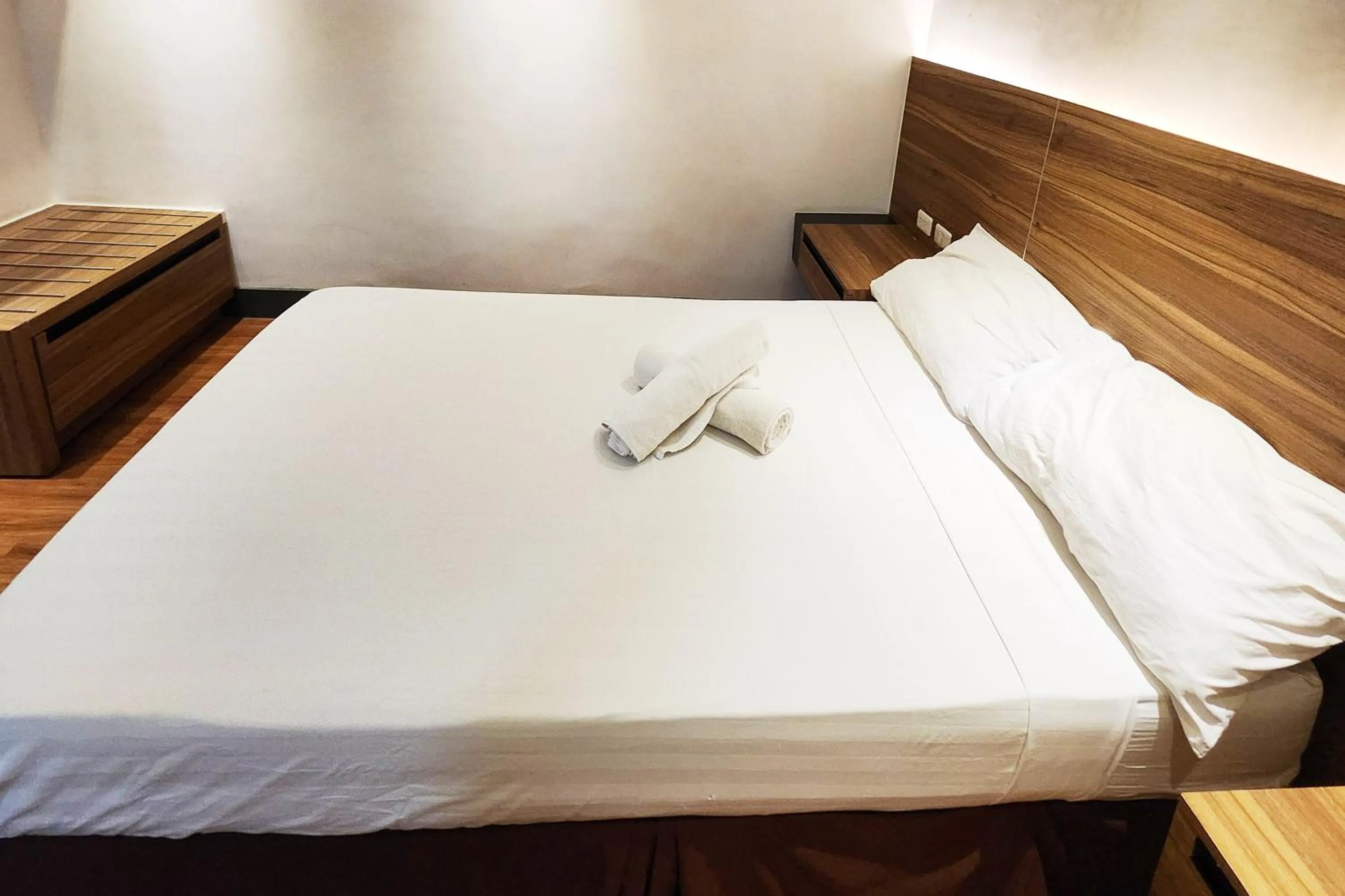 Bed in Boulevard Pension Hotel Cebu