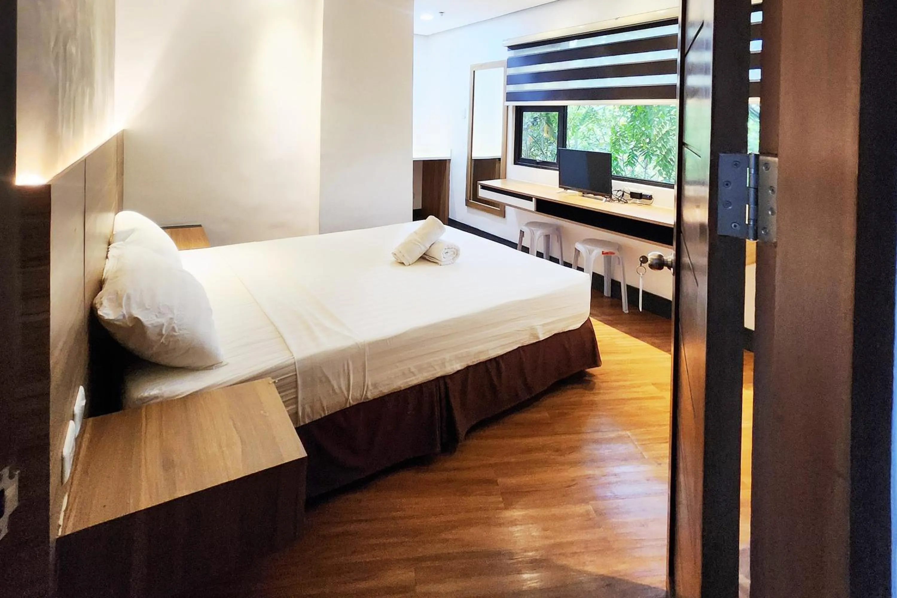 Bed in Boulevard Pension Hotel Cebu