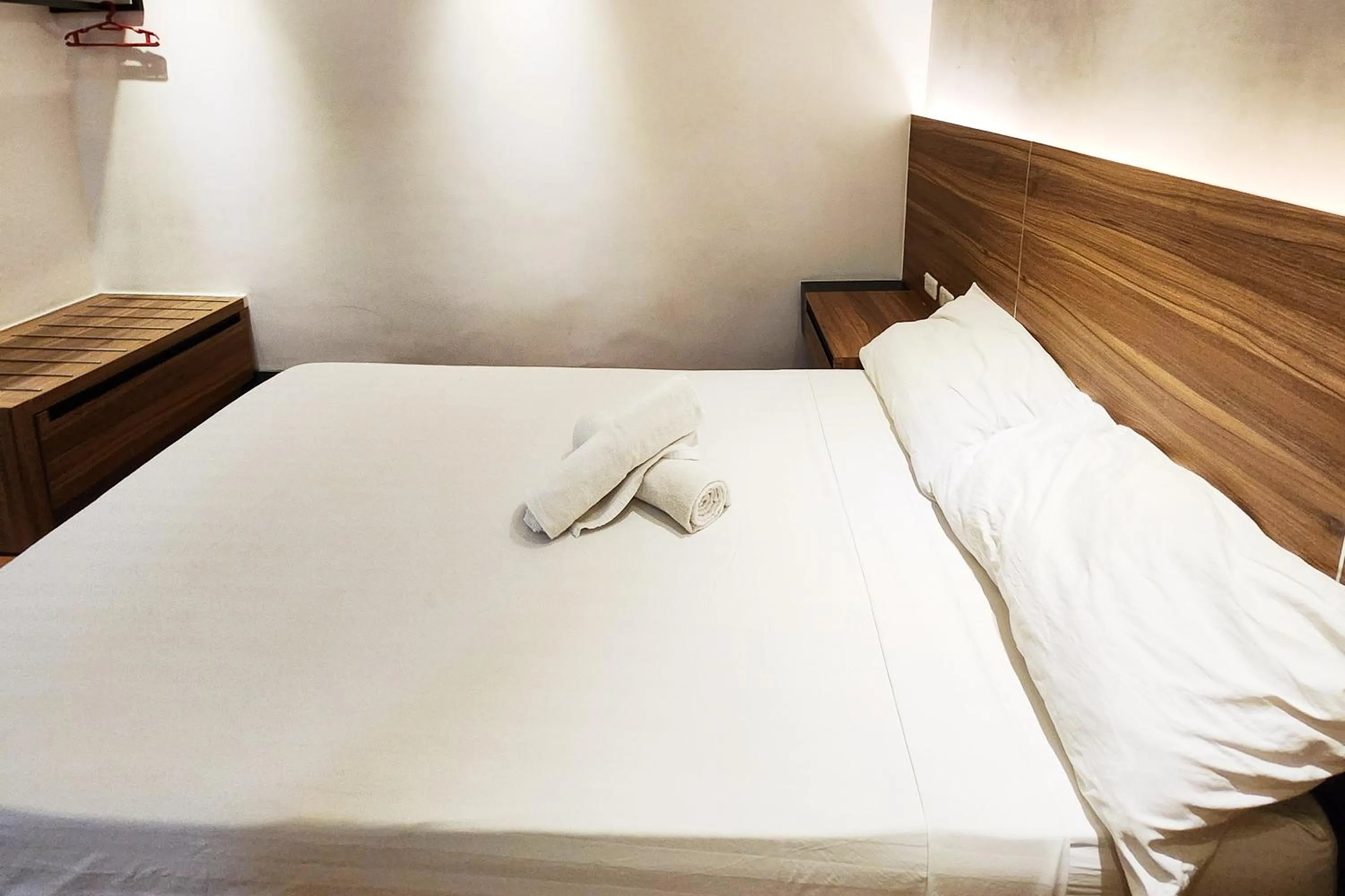 Bed in Boulevard Pension Hotel Cebu