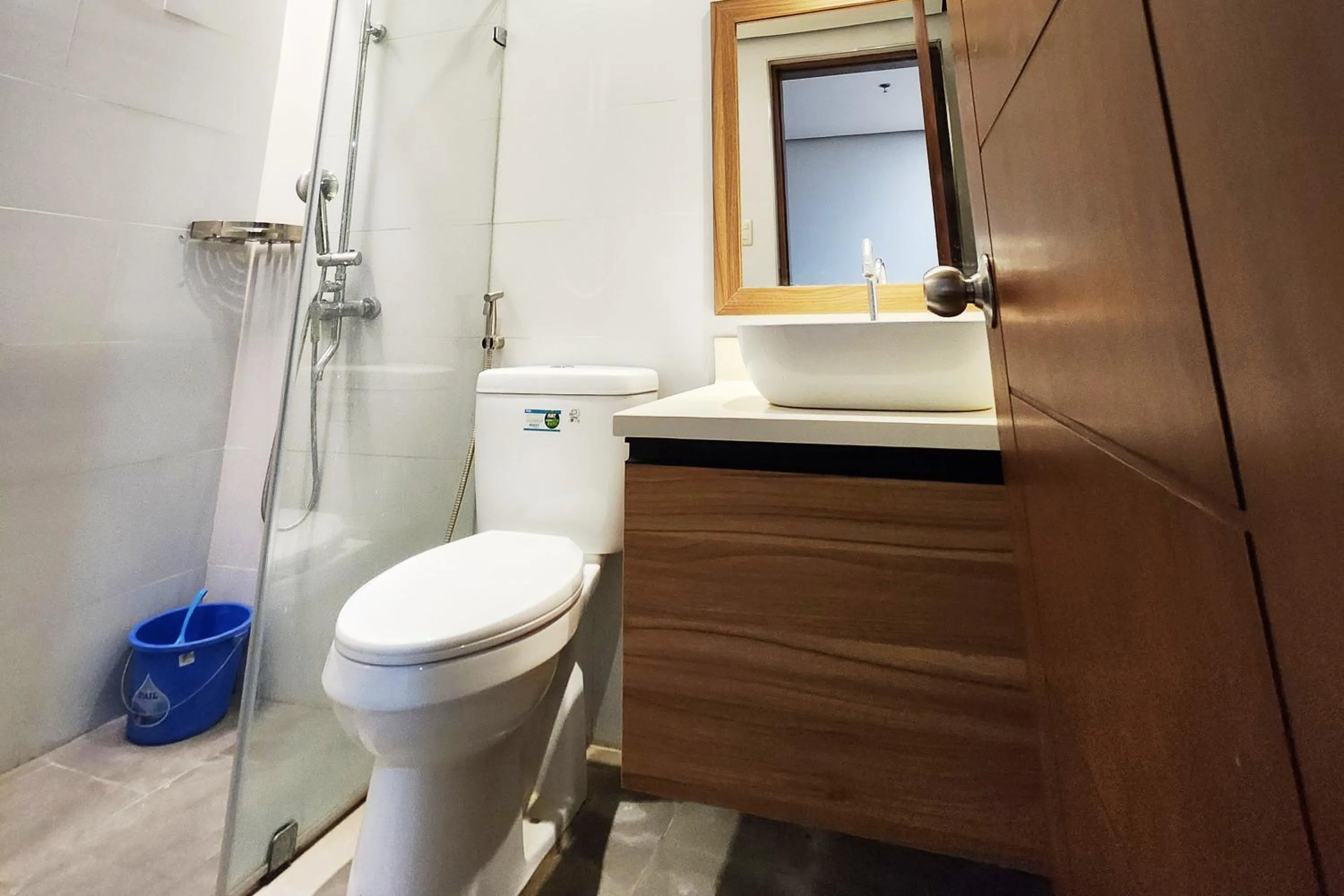 Bathroom in Boulevard Pension Hotel Cebu