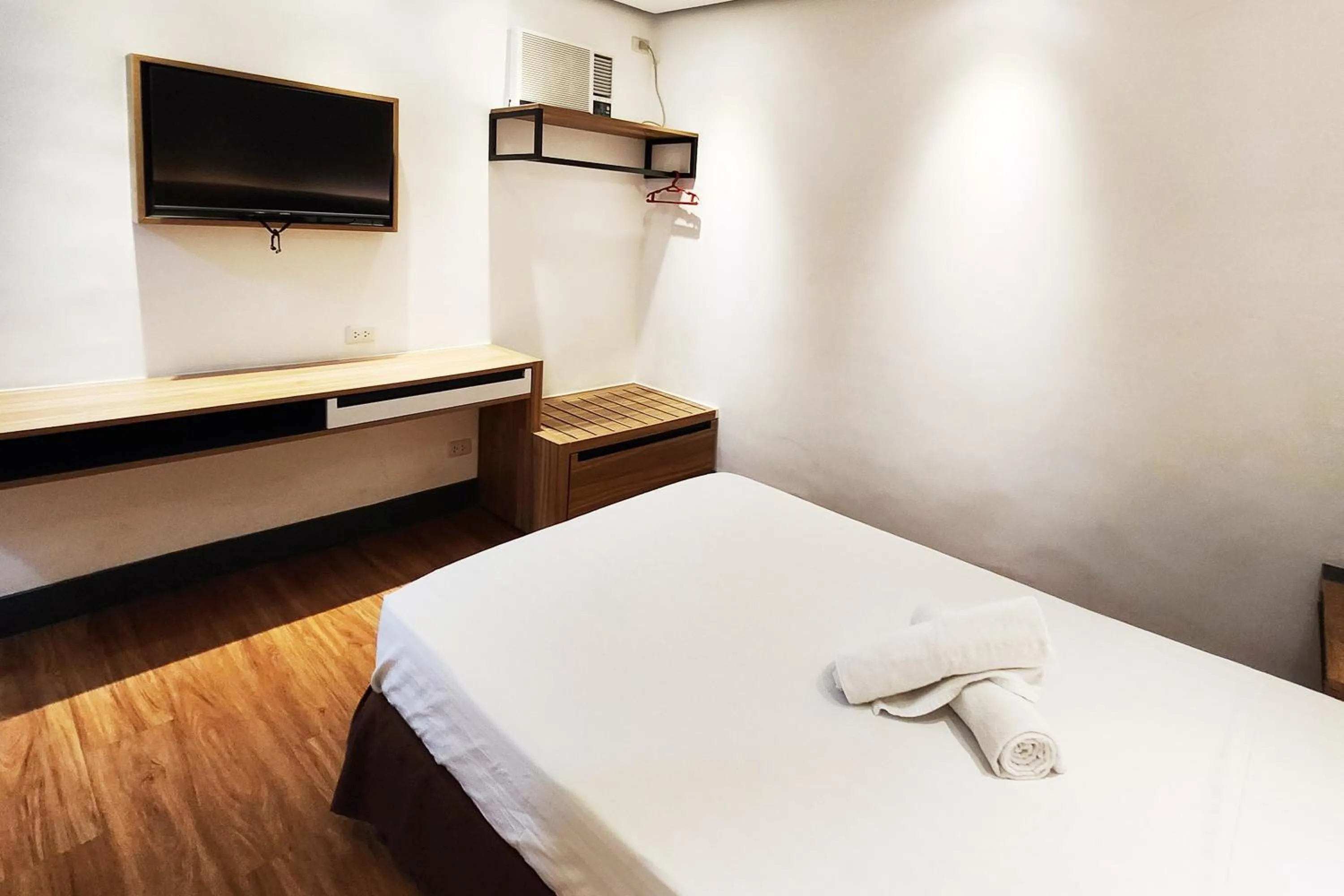 Bed in Boulevard Pension Hotel Cebu