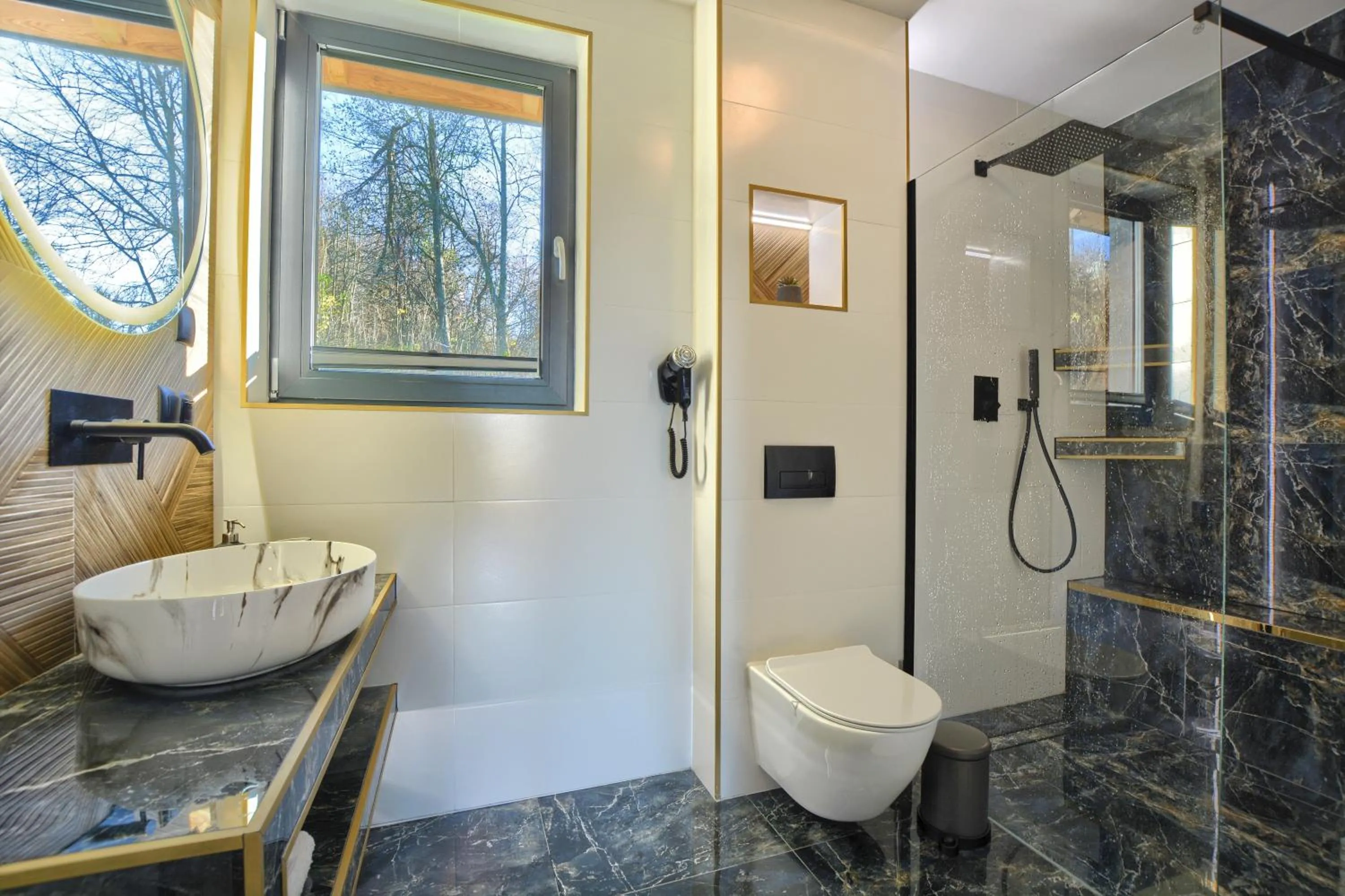 Shower in Santa Angela Solina Resort & SPA