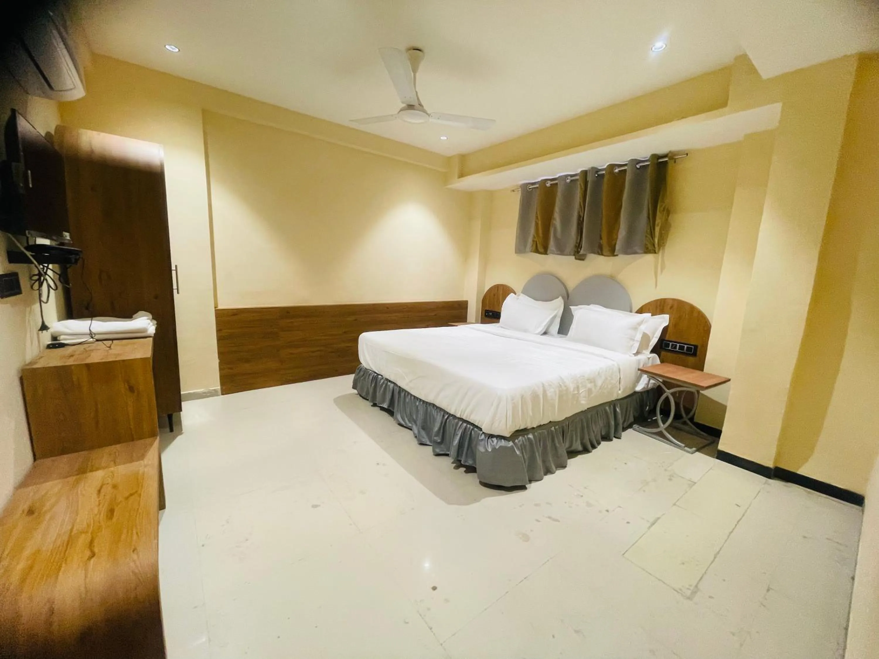 Bed in Hotel Nova Bopal