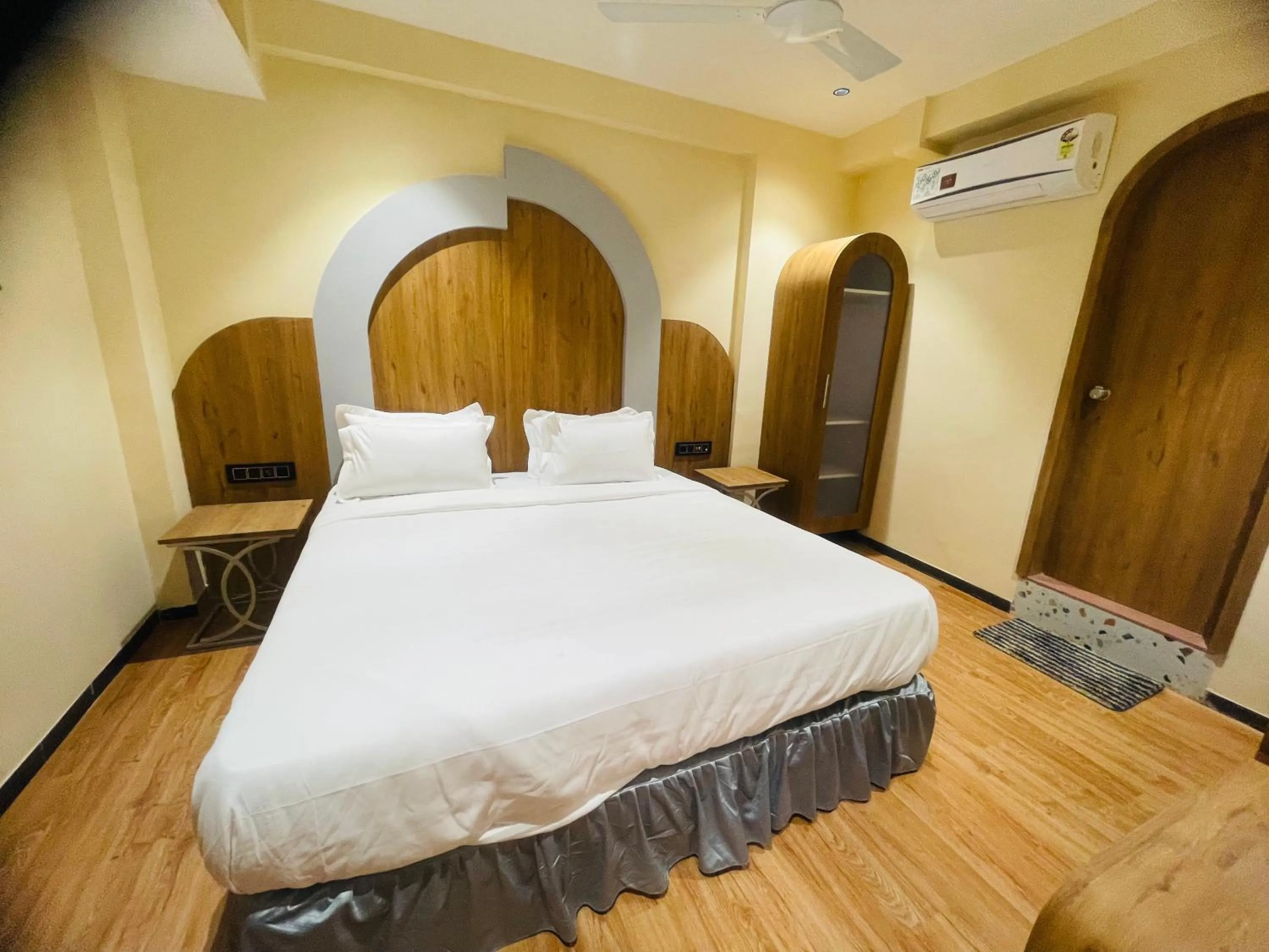 Bed in Hotel Nova Bopal