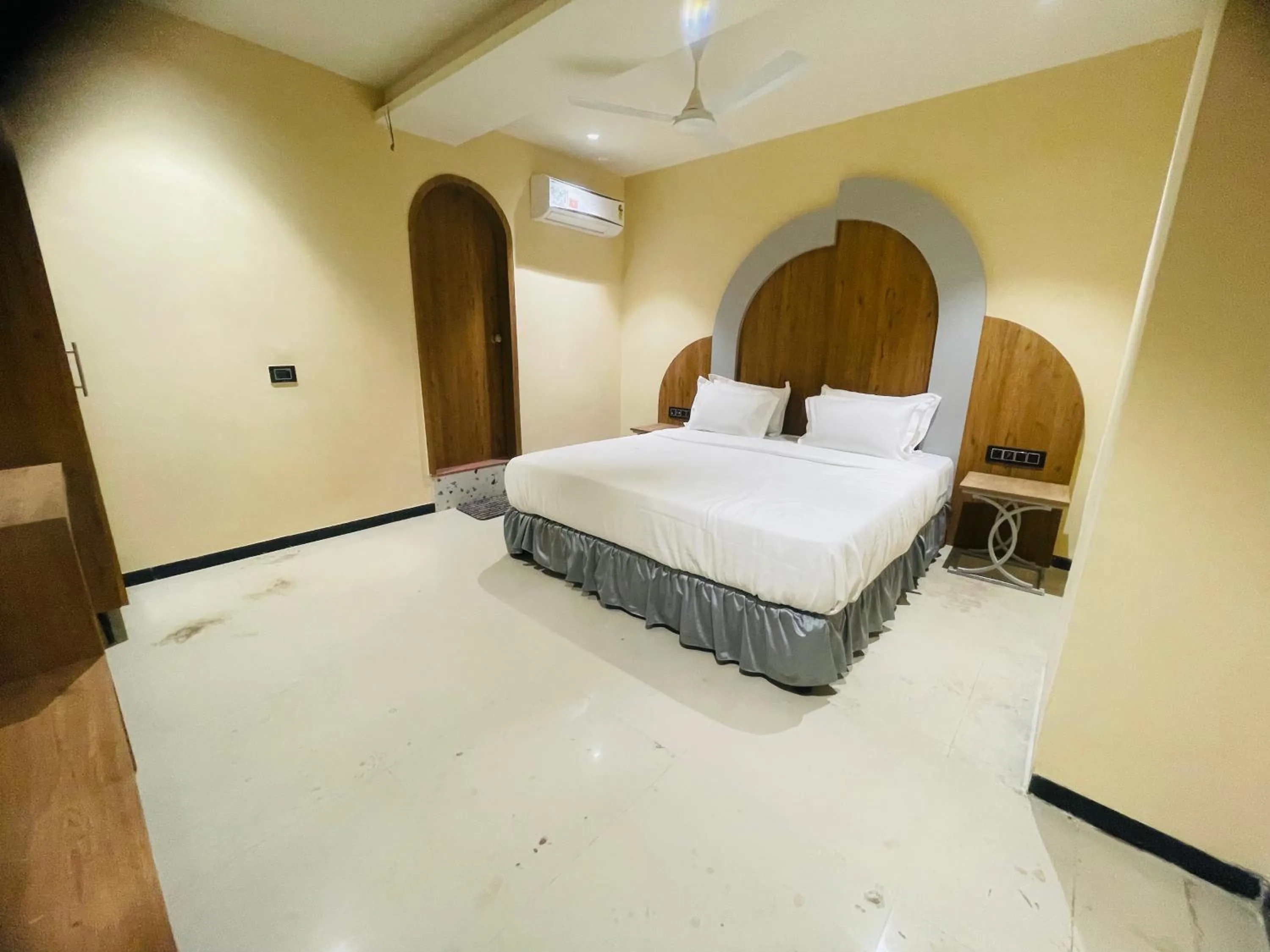 Bed in Hotel Nova Bopal