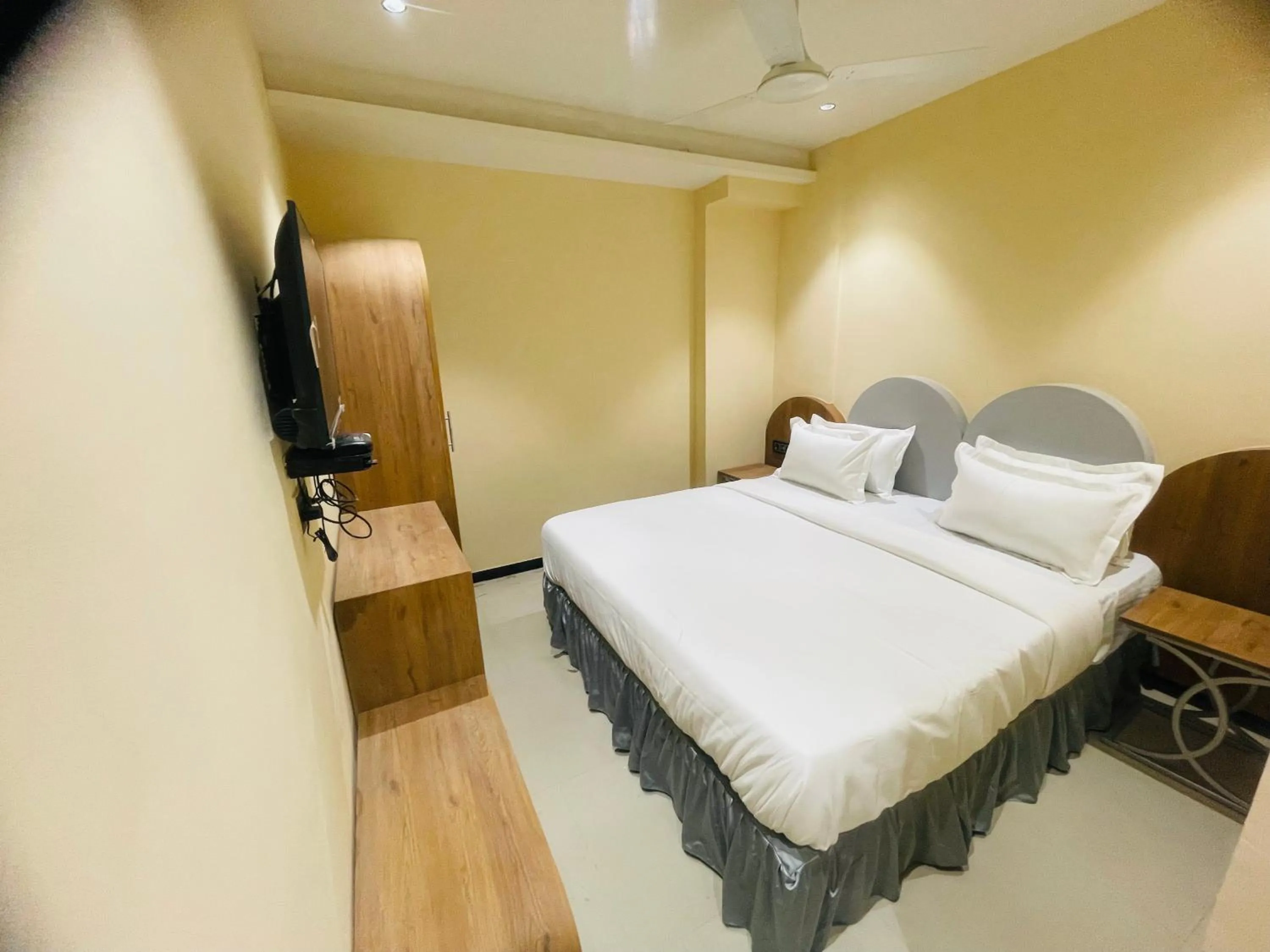 Bed in Hotel Nova Bopal