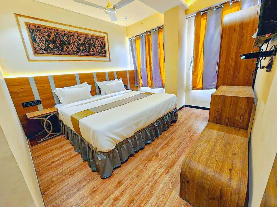 Living room, Bed in Hotel Nova Bopal