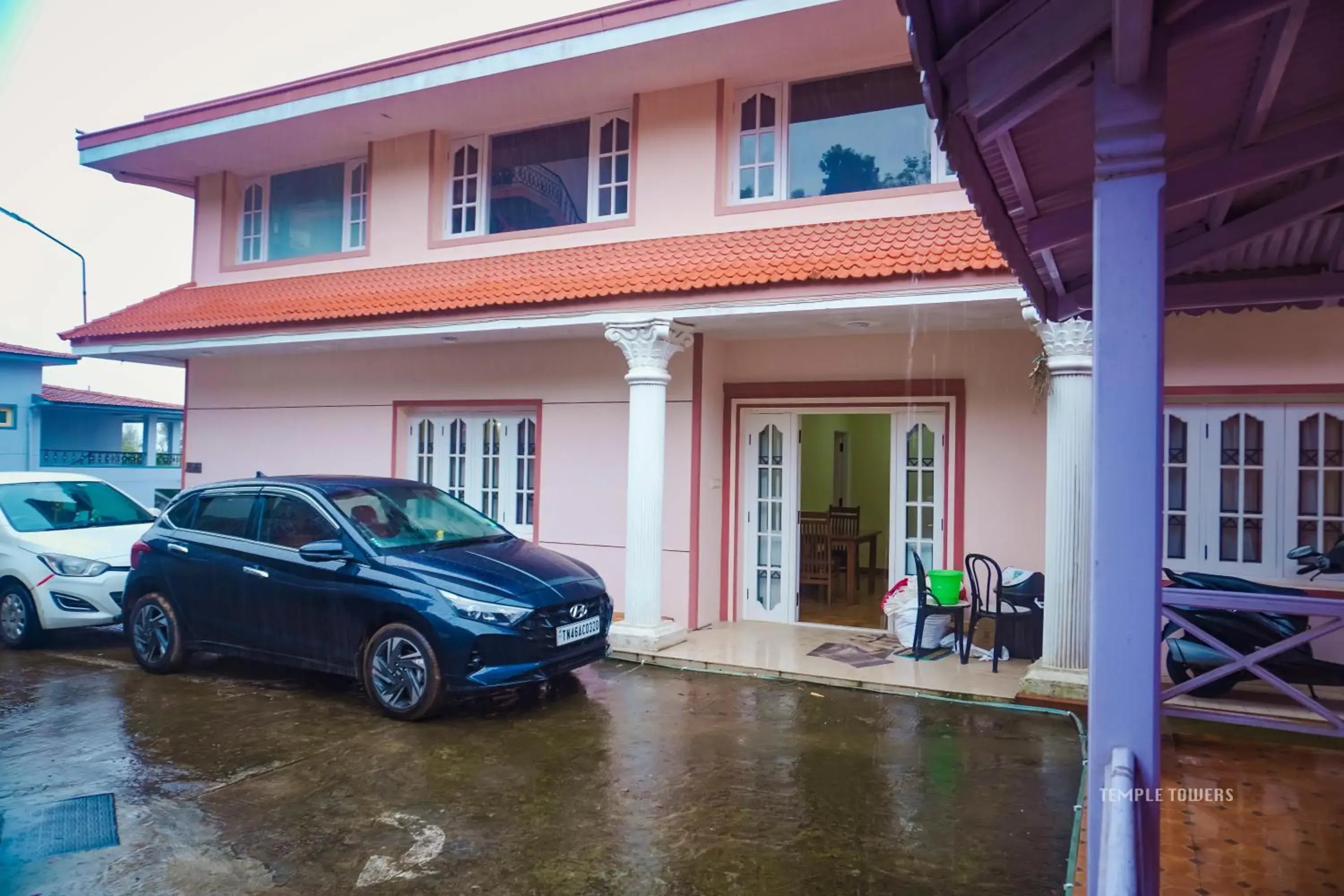 Standard Suite in Hotel Temple Towers Standard Suite in Hotel Temple Towers