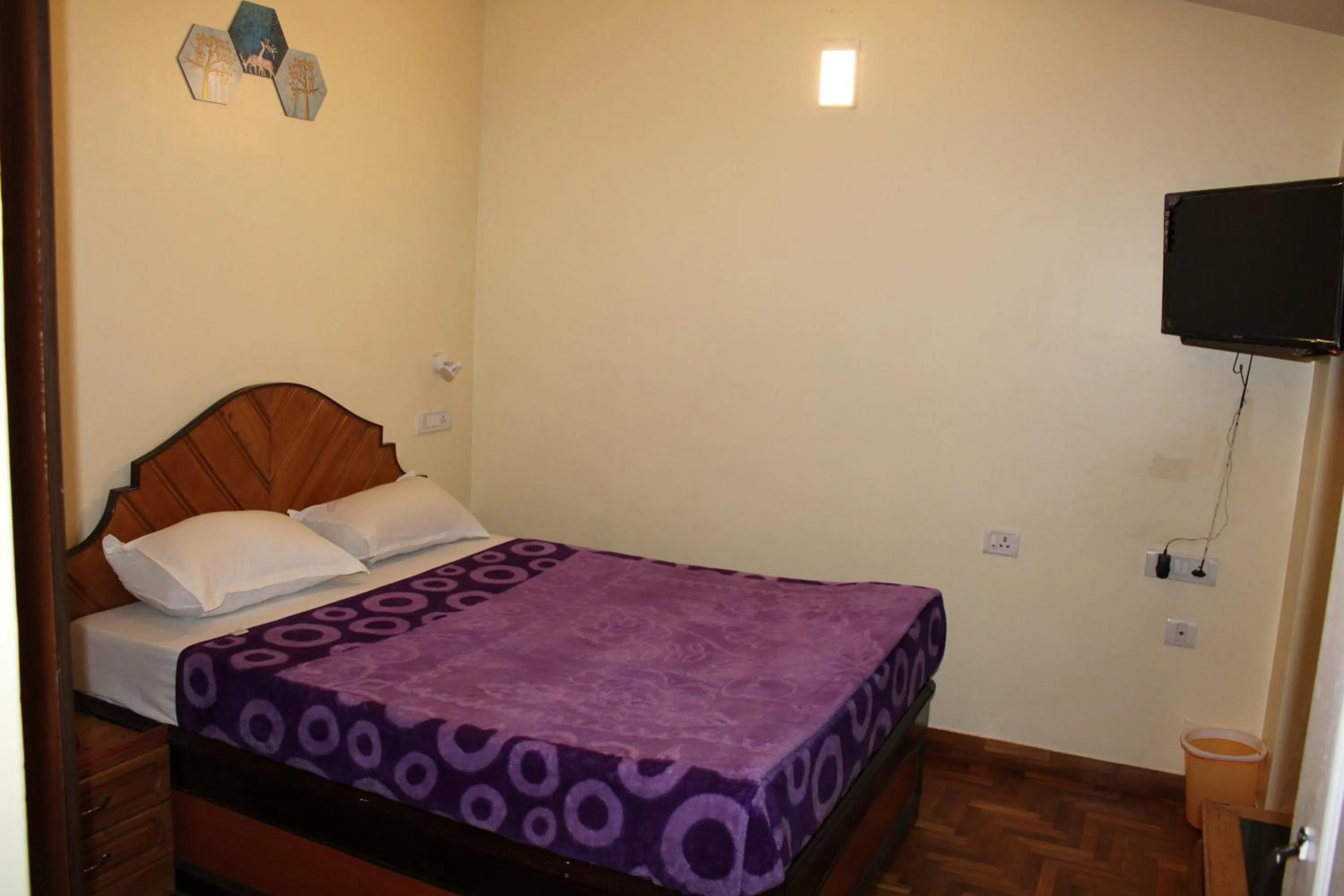 View (from property/room), Bed in Hotel Temple Towers