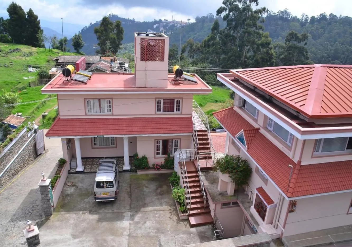 Property building in Hotel Temple Towers