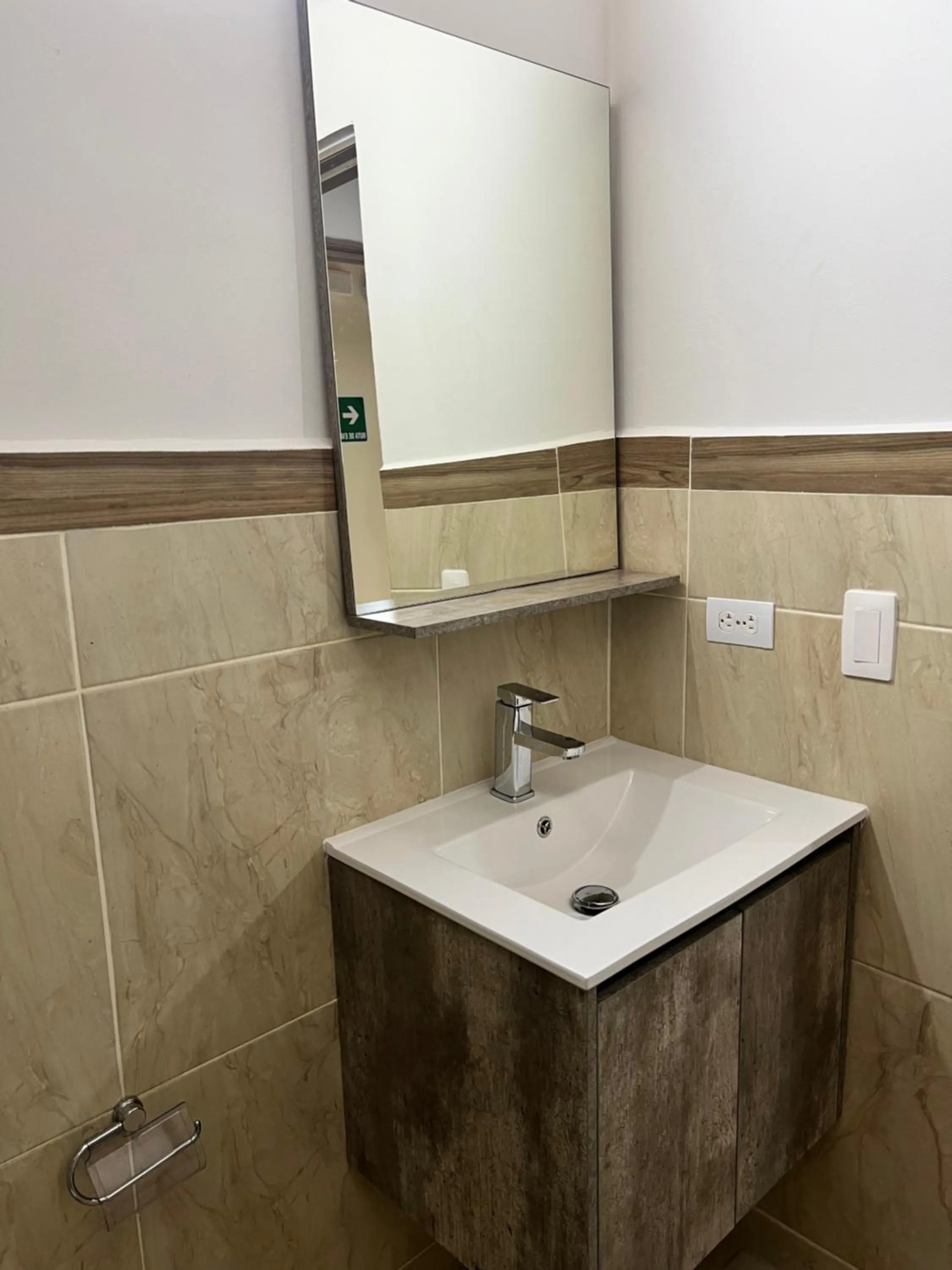 Bathroom in Hotel 12 Nights