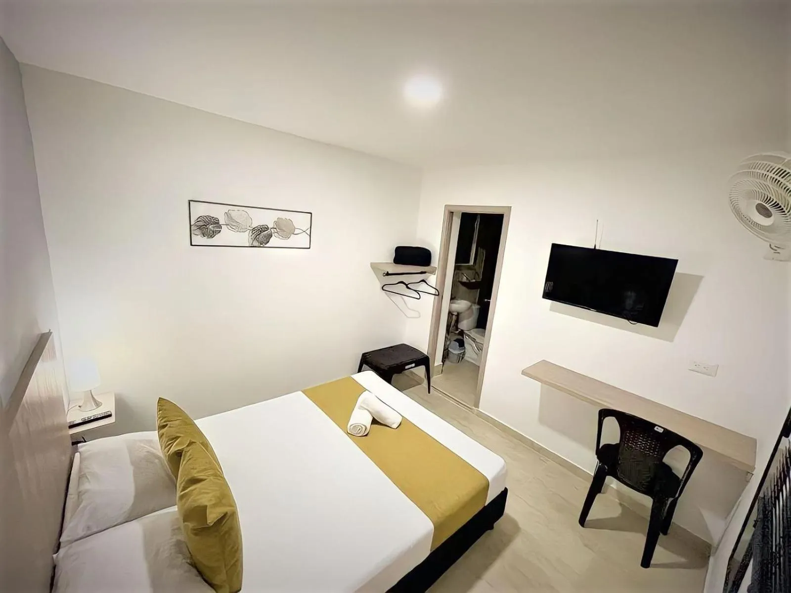 TV and multimedia, Bed in Hotel 12 Nights