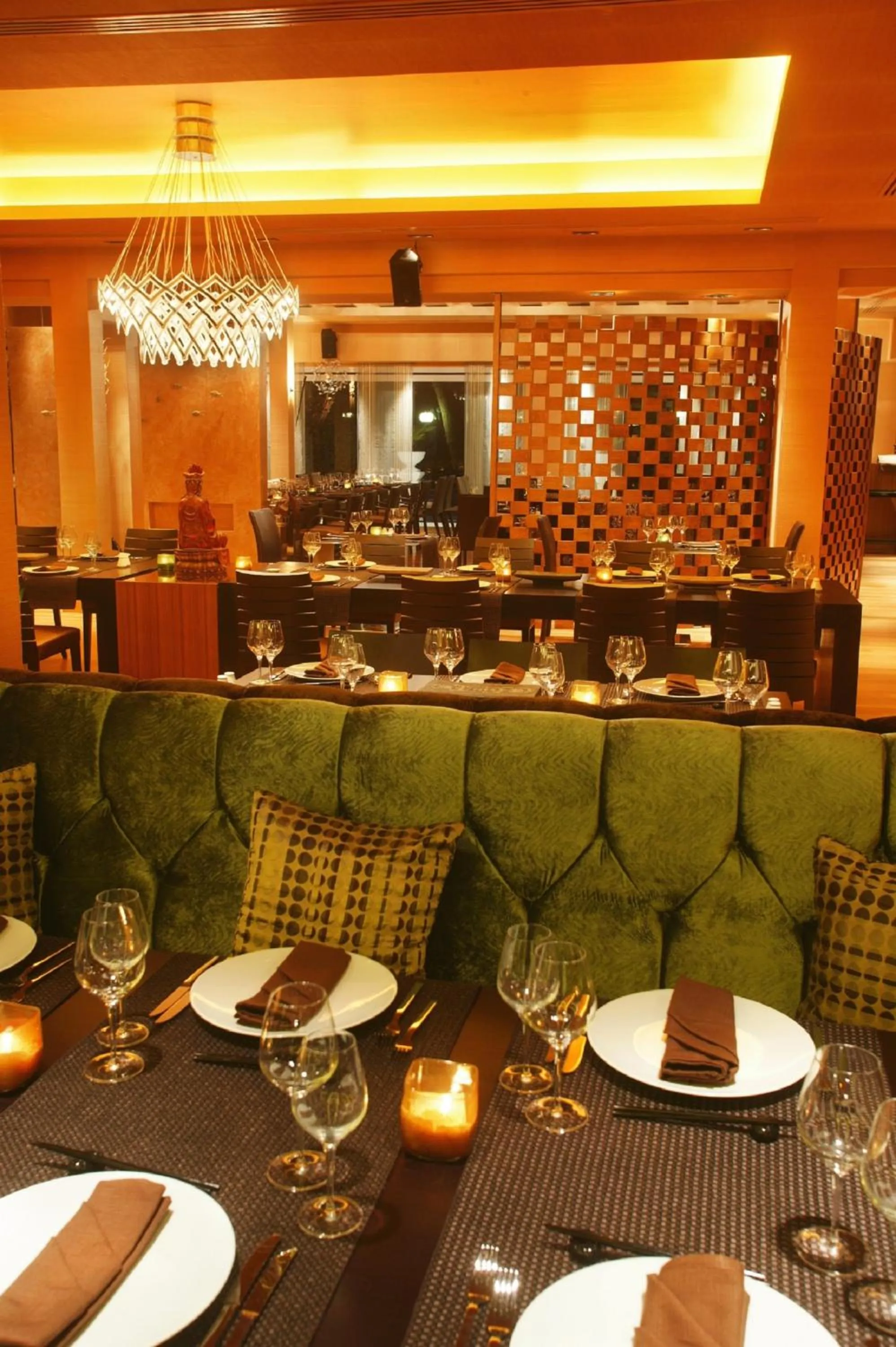 Restaurant/places to eat in Theoxenia Palace