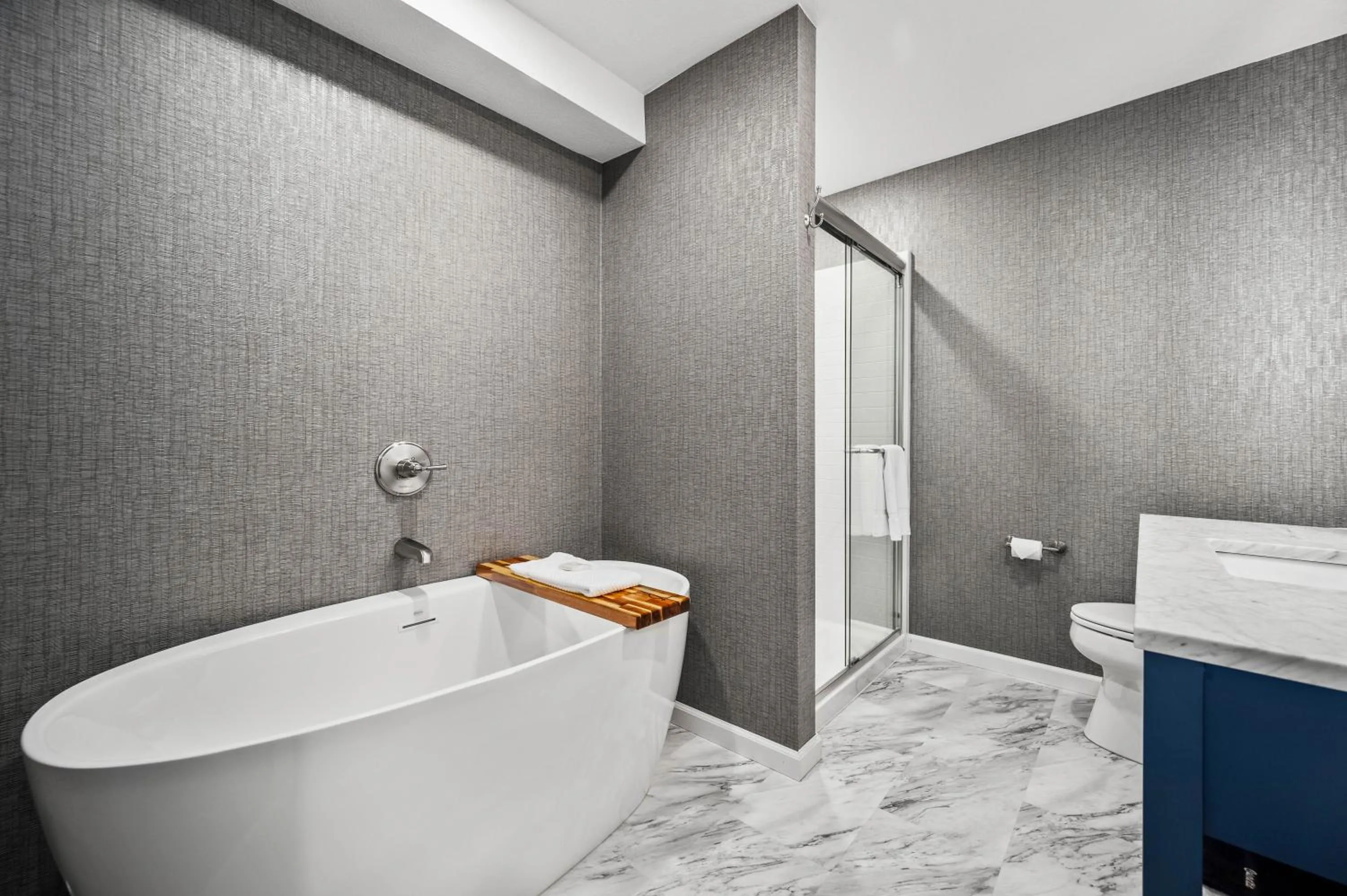 Bathroom in Alexandra Inn