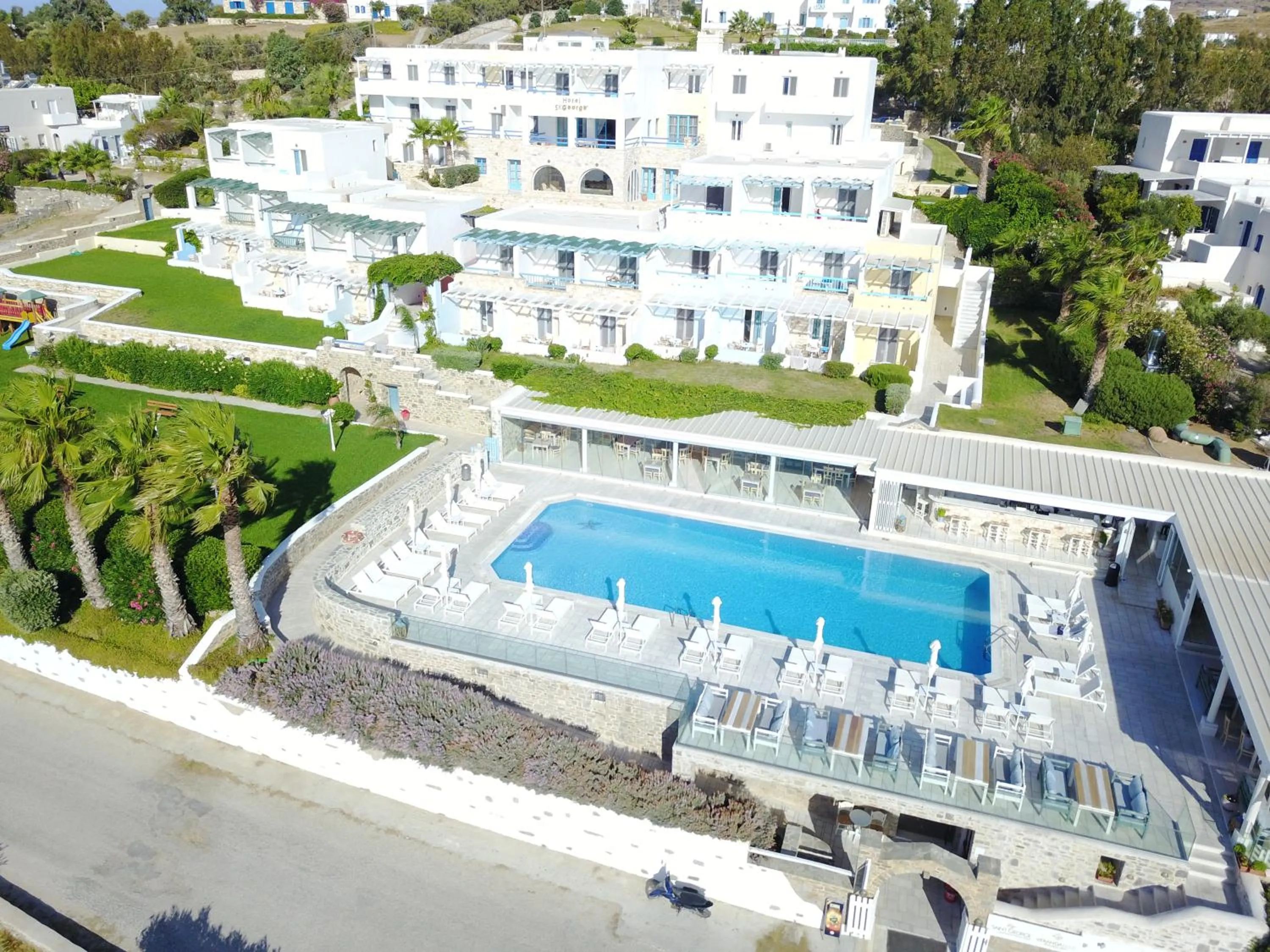 Restaurant/places to eat in Saint George Hotel