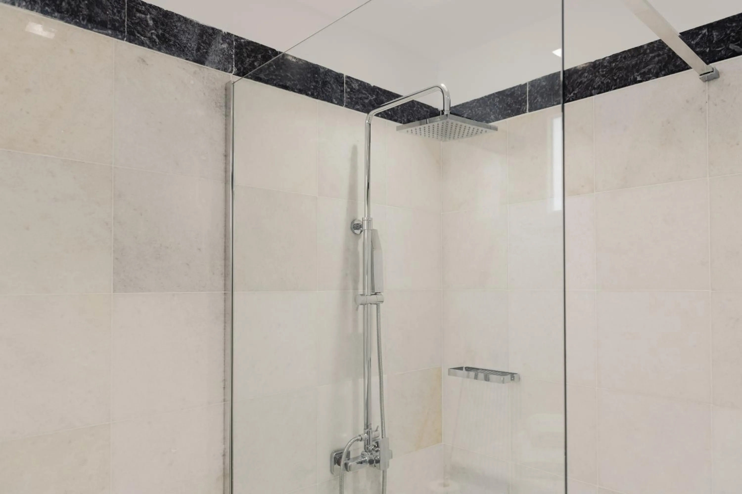 Bathroom in Saint George Hotel