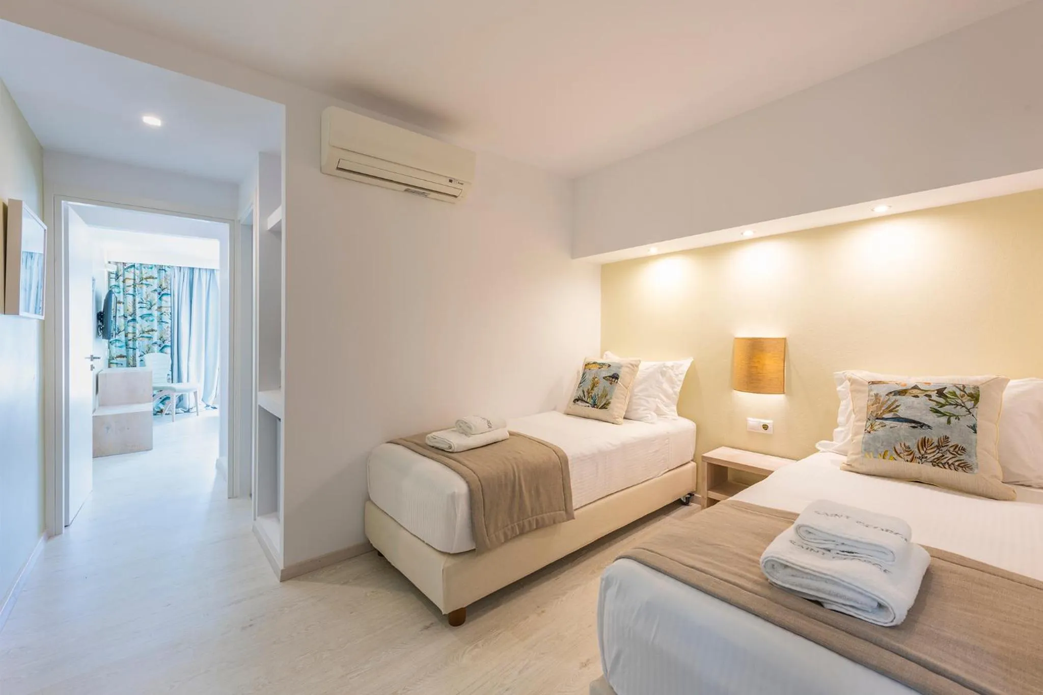 Bed in Saint George Hotel