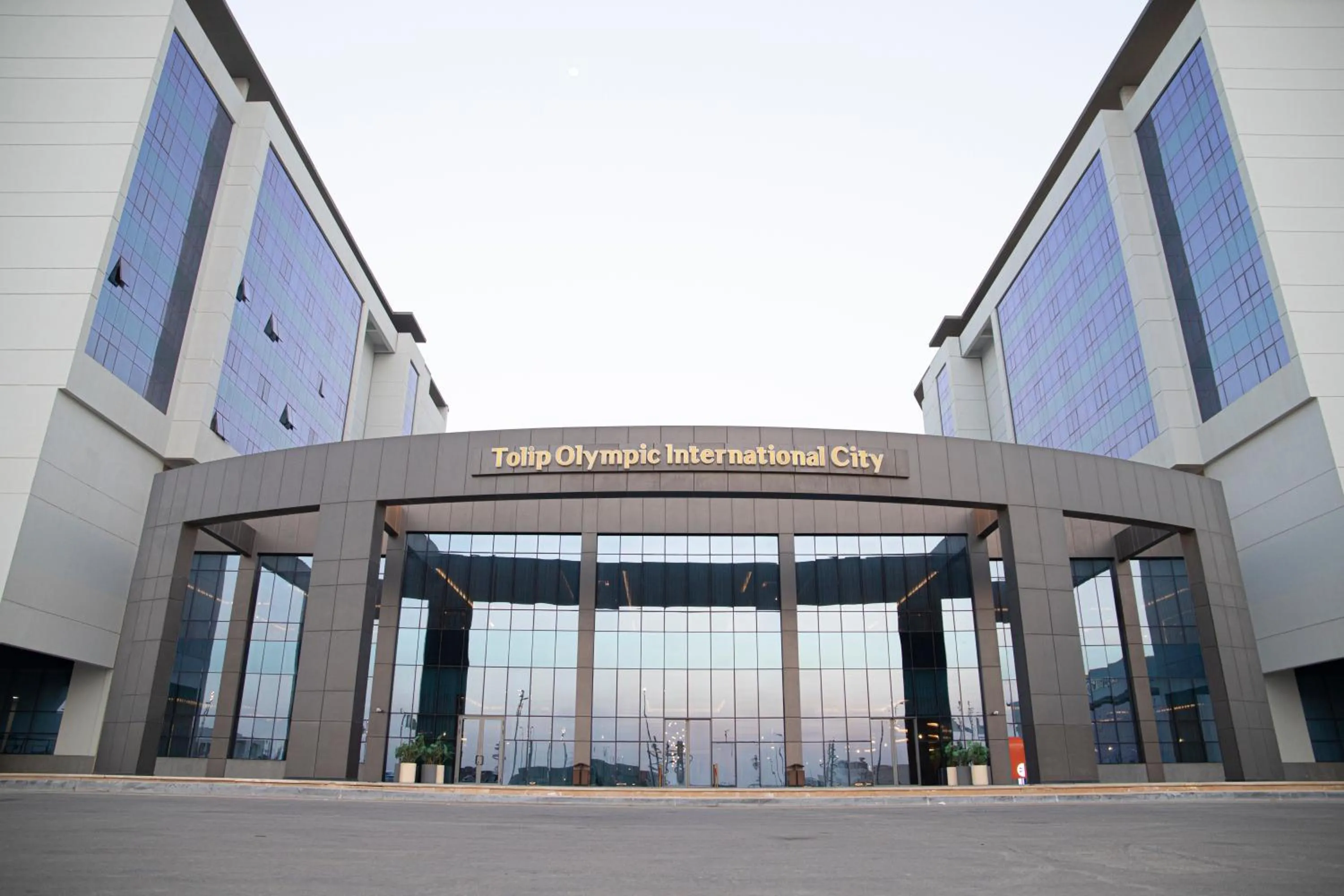 Property building in Tolip Olympic International City