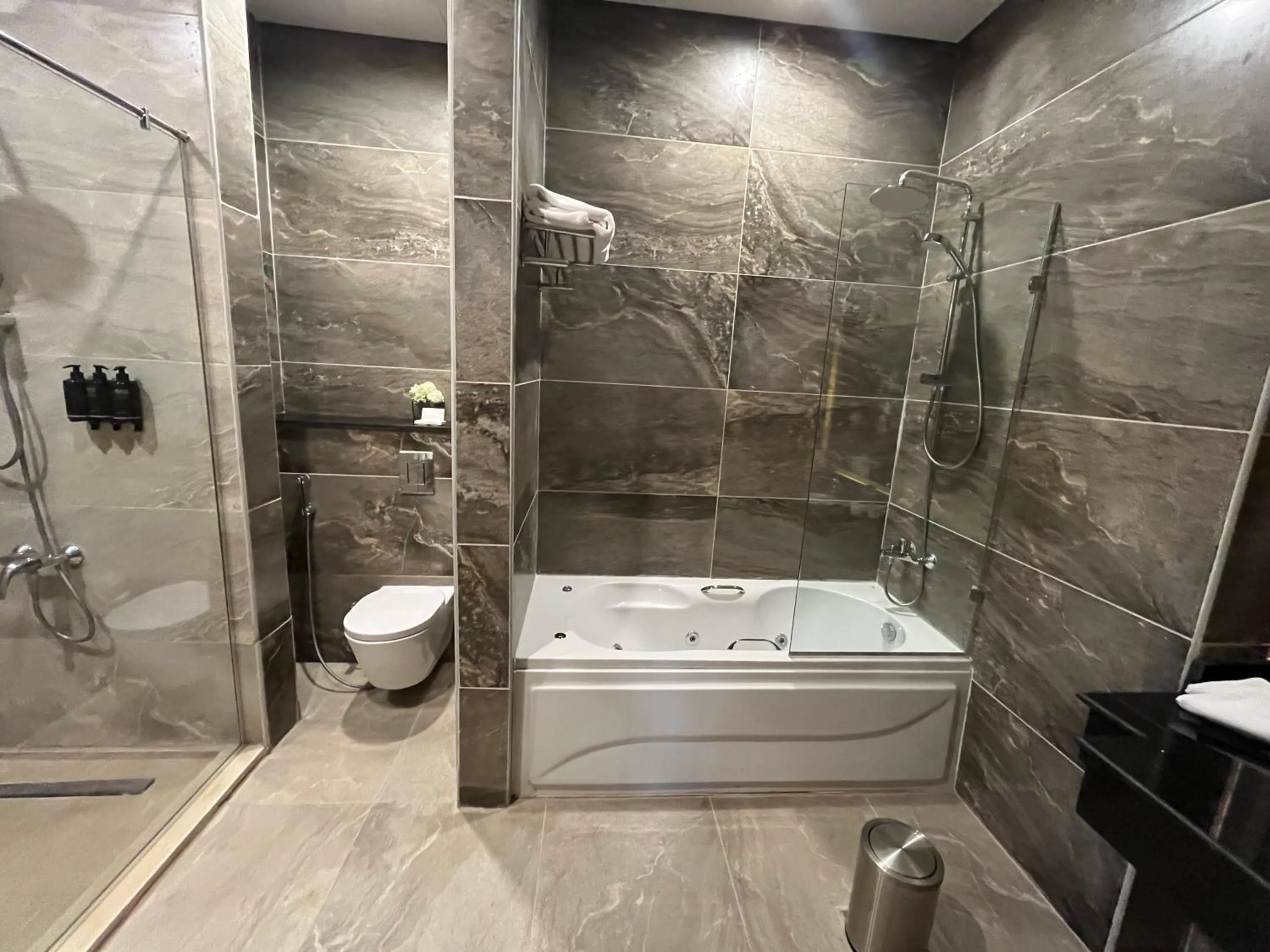 Bathroom in Tolip Olympic International City