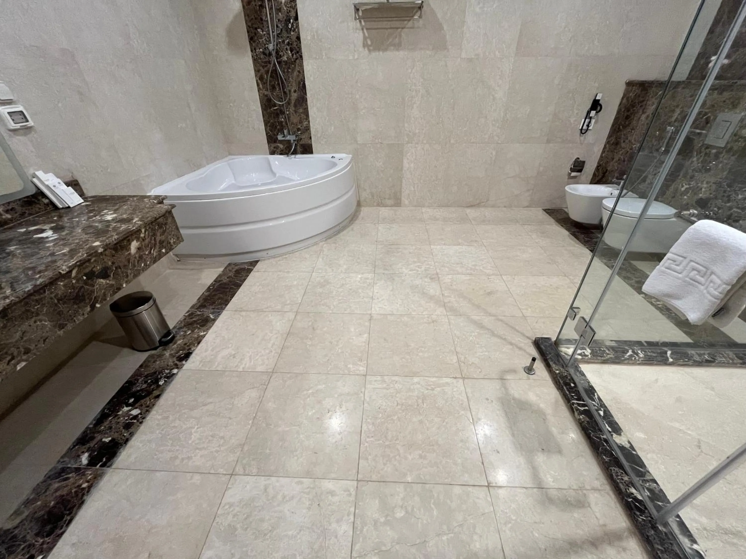 Bathroom in Tolip Olympic International City