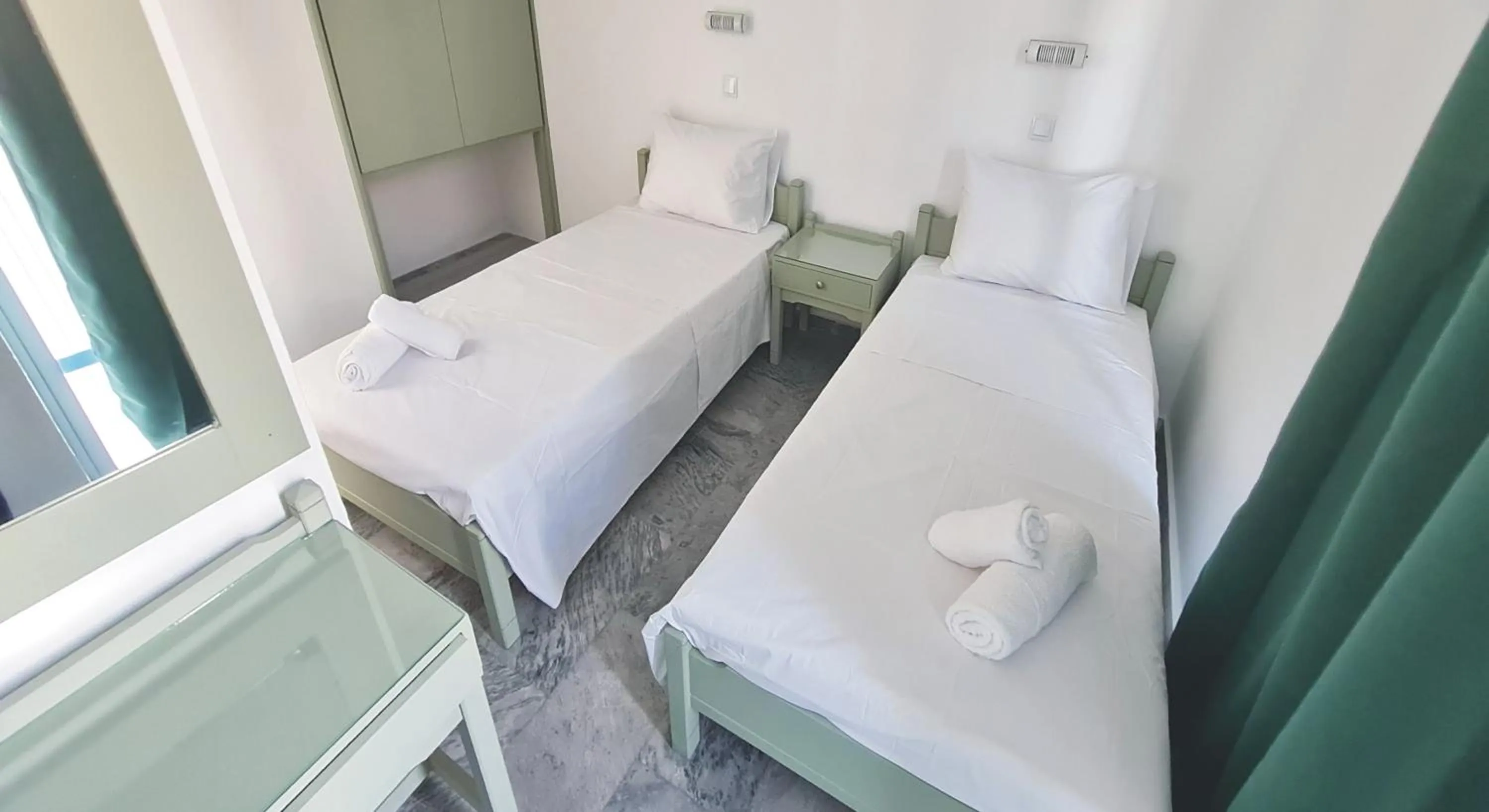 Bedroom, Bed in JP Pool & Apartments