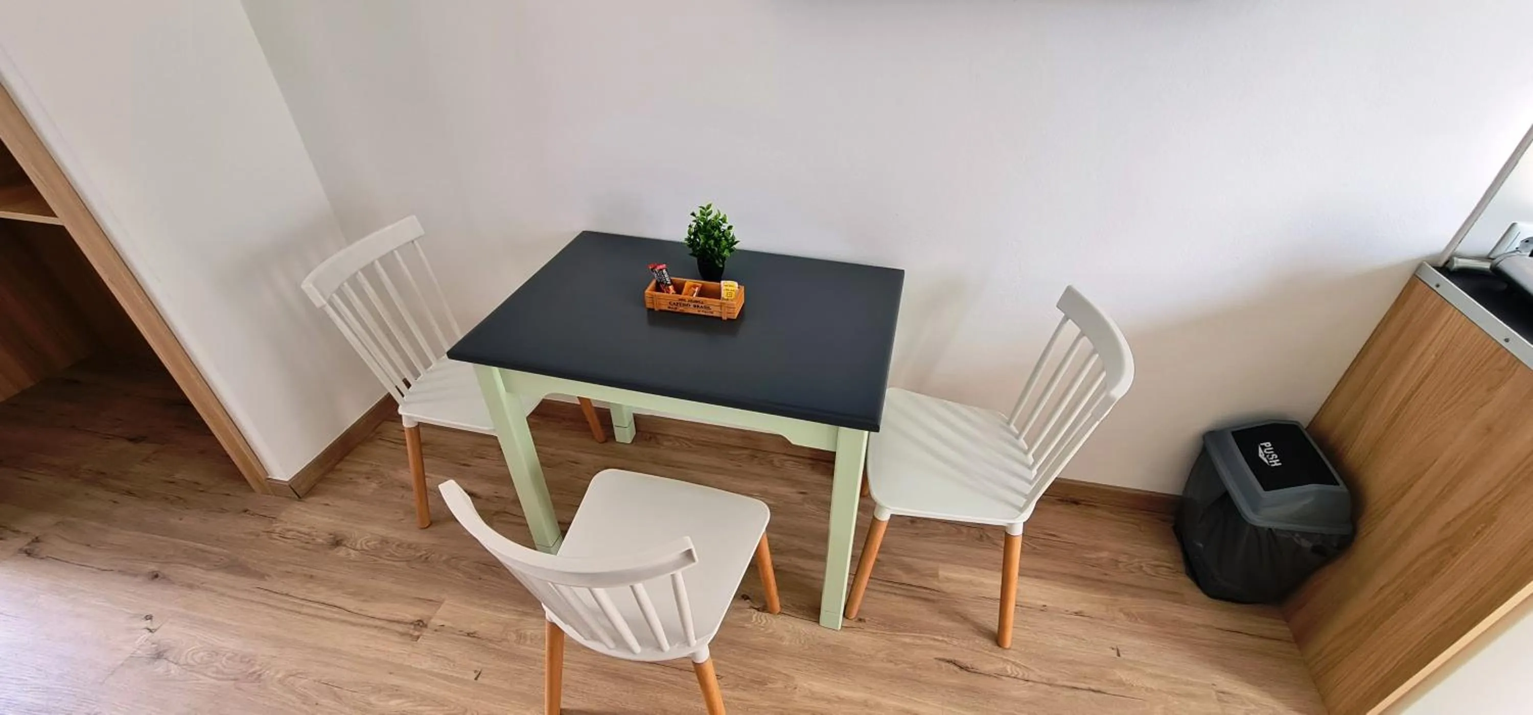 JP Pool & Apartments