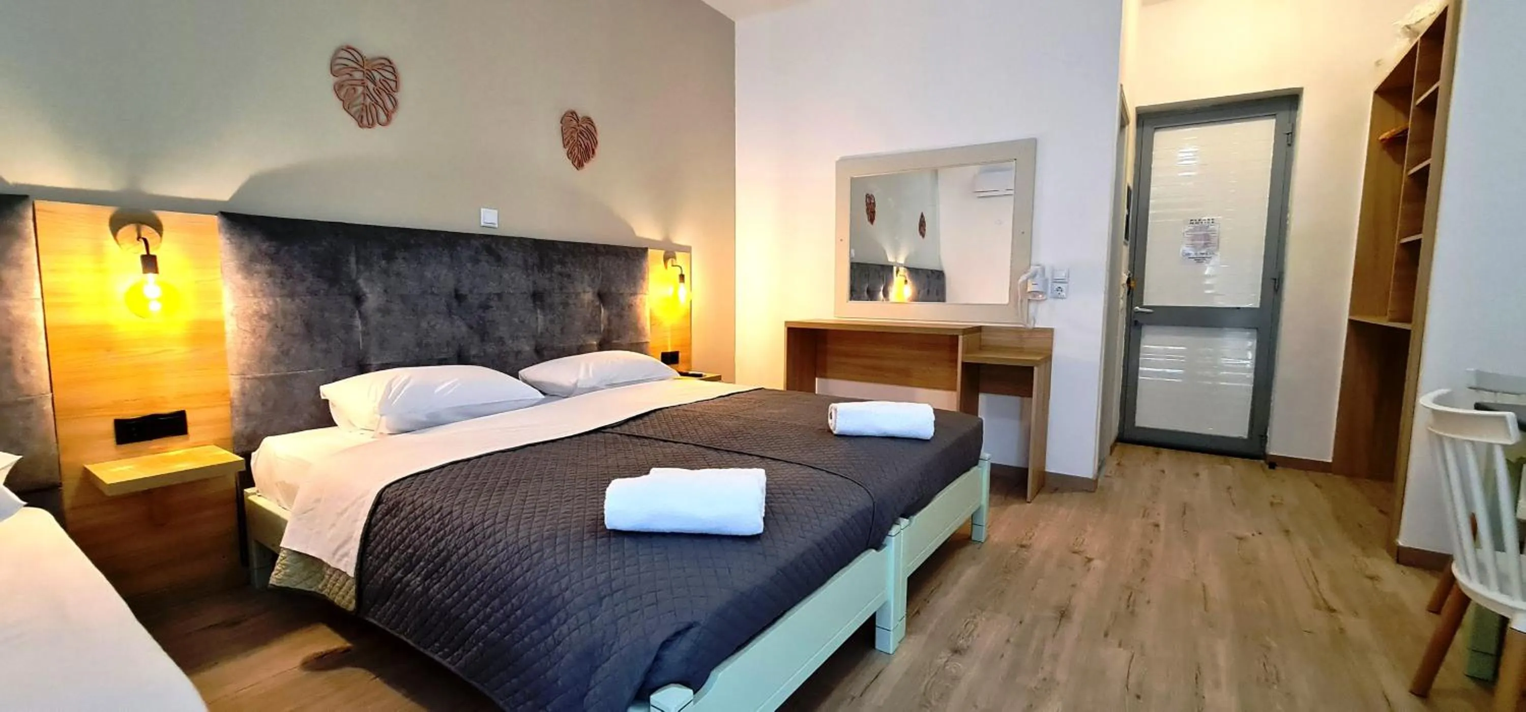 Bed in JP Pool & Apartments