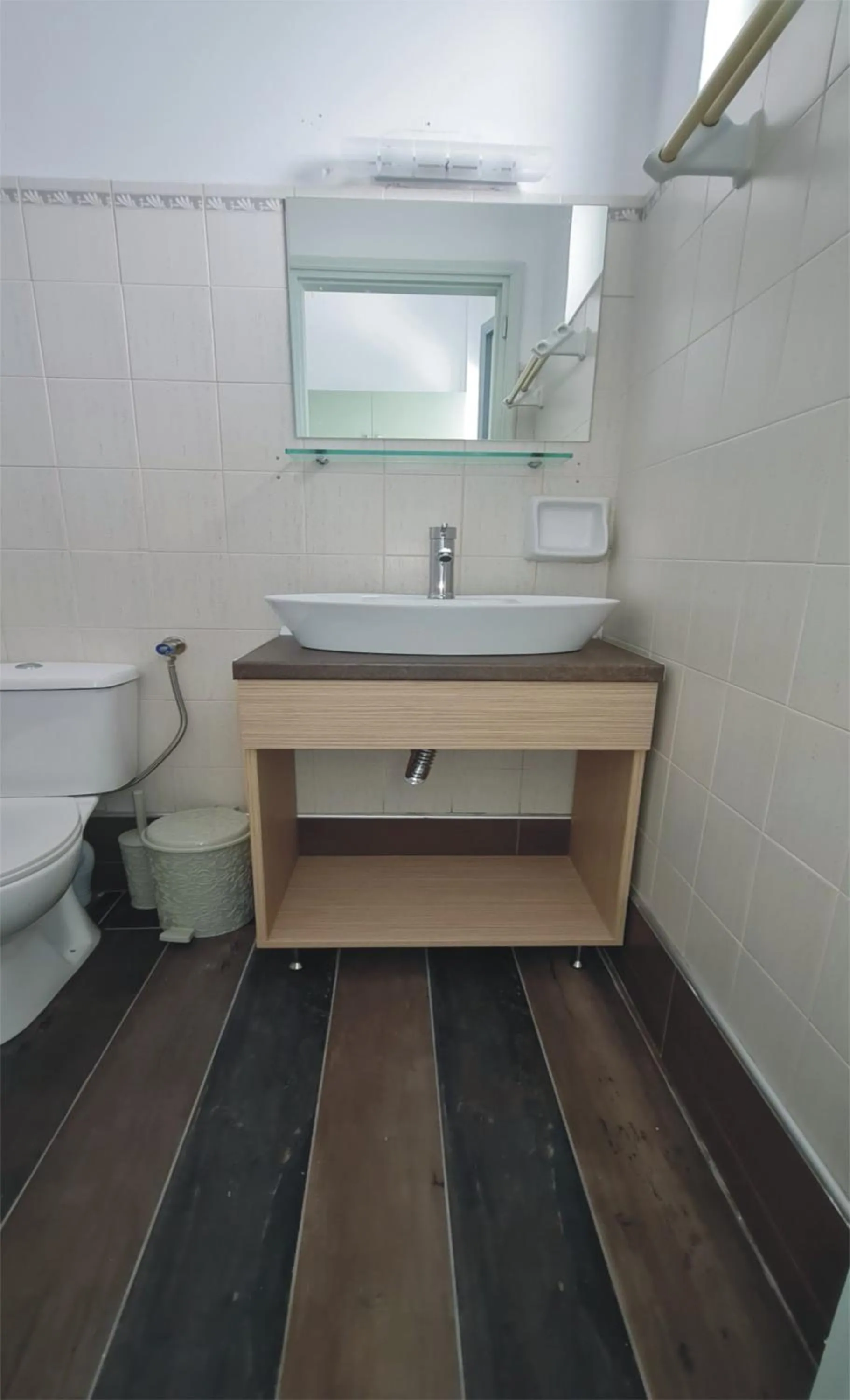 Toilet in JP Pool & Apartments