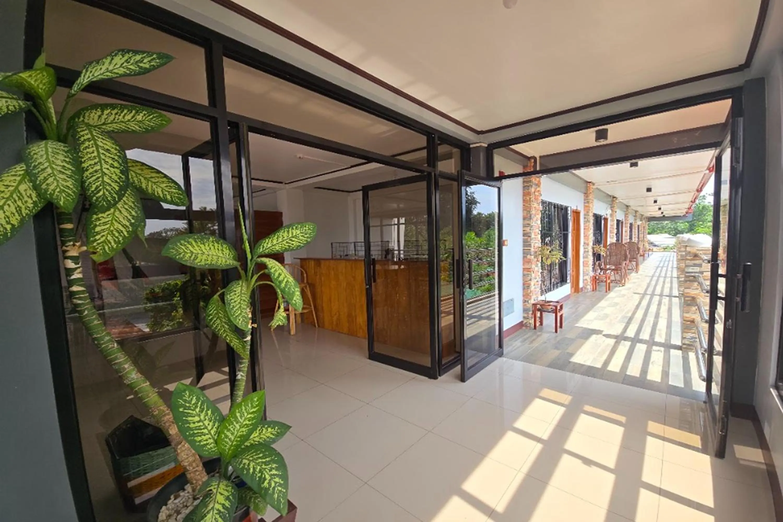 Restaurant/places to eat in Nober Pension House City Center