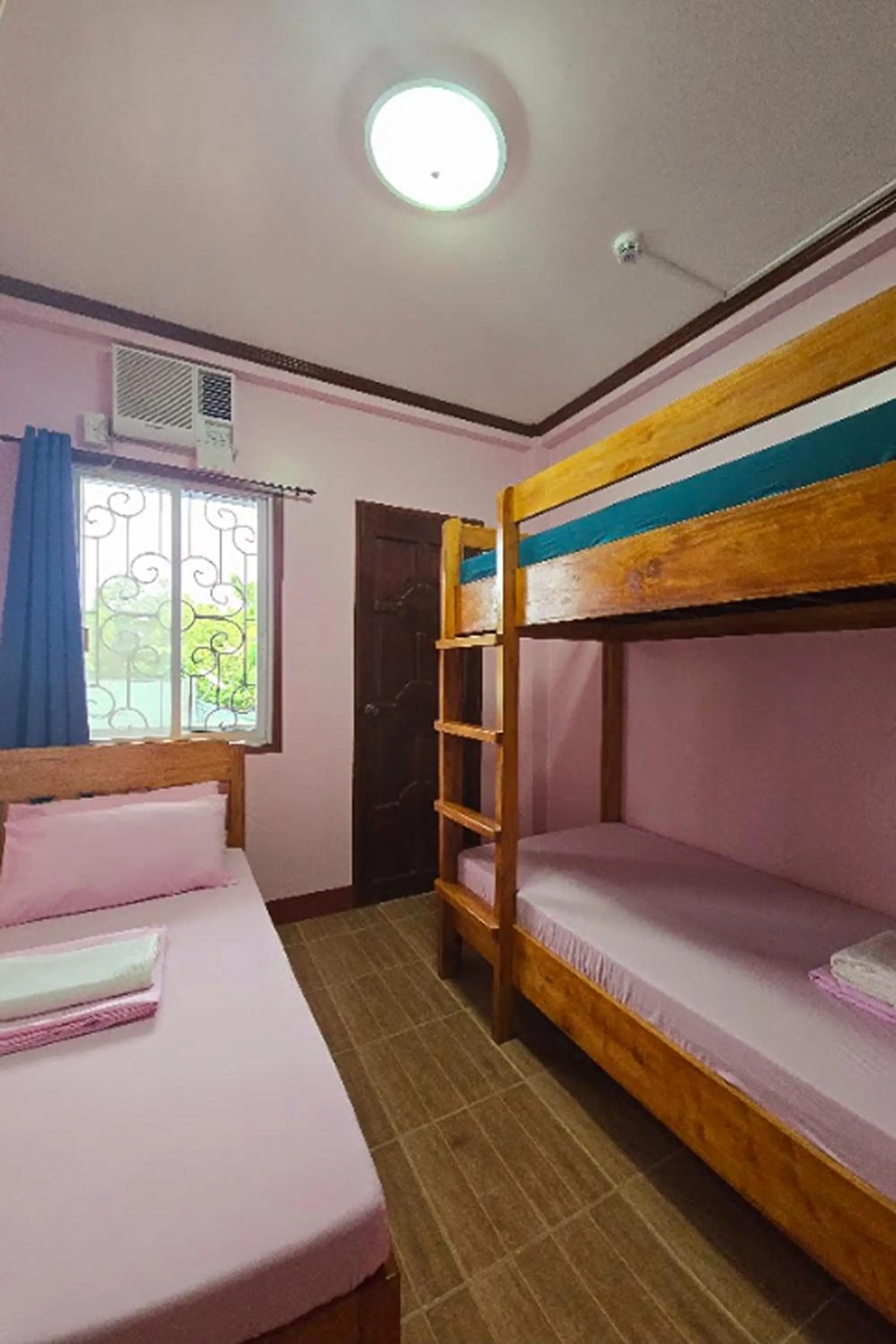 Bedroom, Bed in Nober Pension House City Center