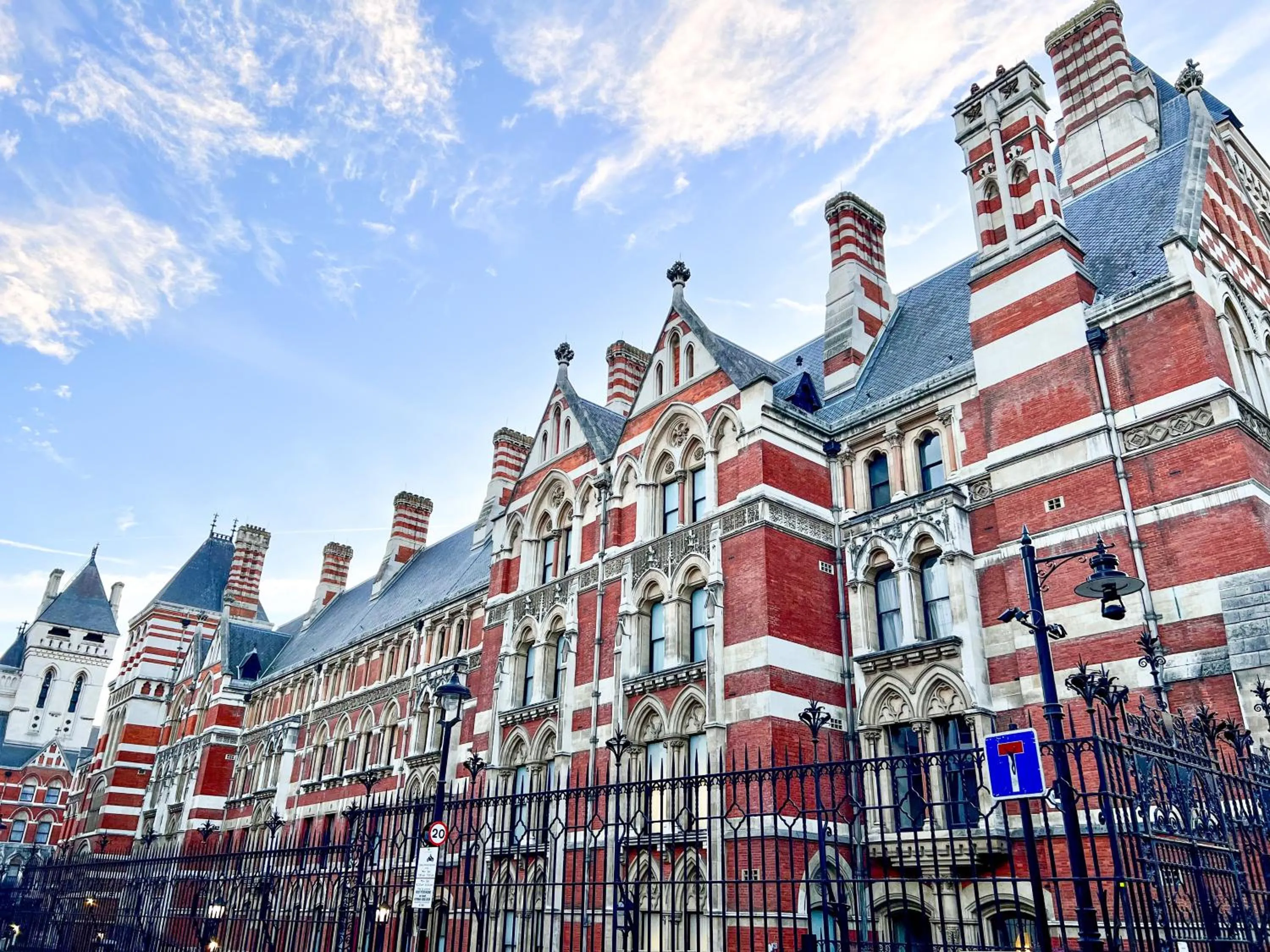 Deluxe Entire Apartment Between Covent Garden and St Pauls Cathedral