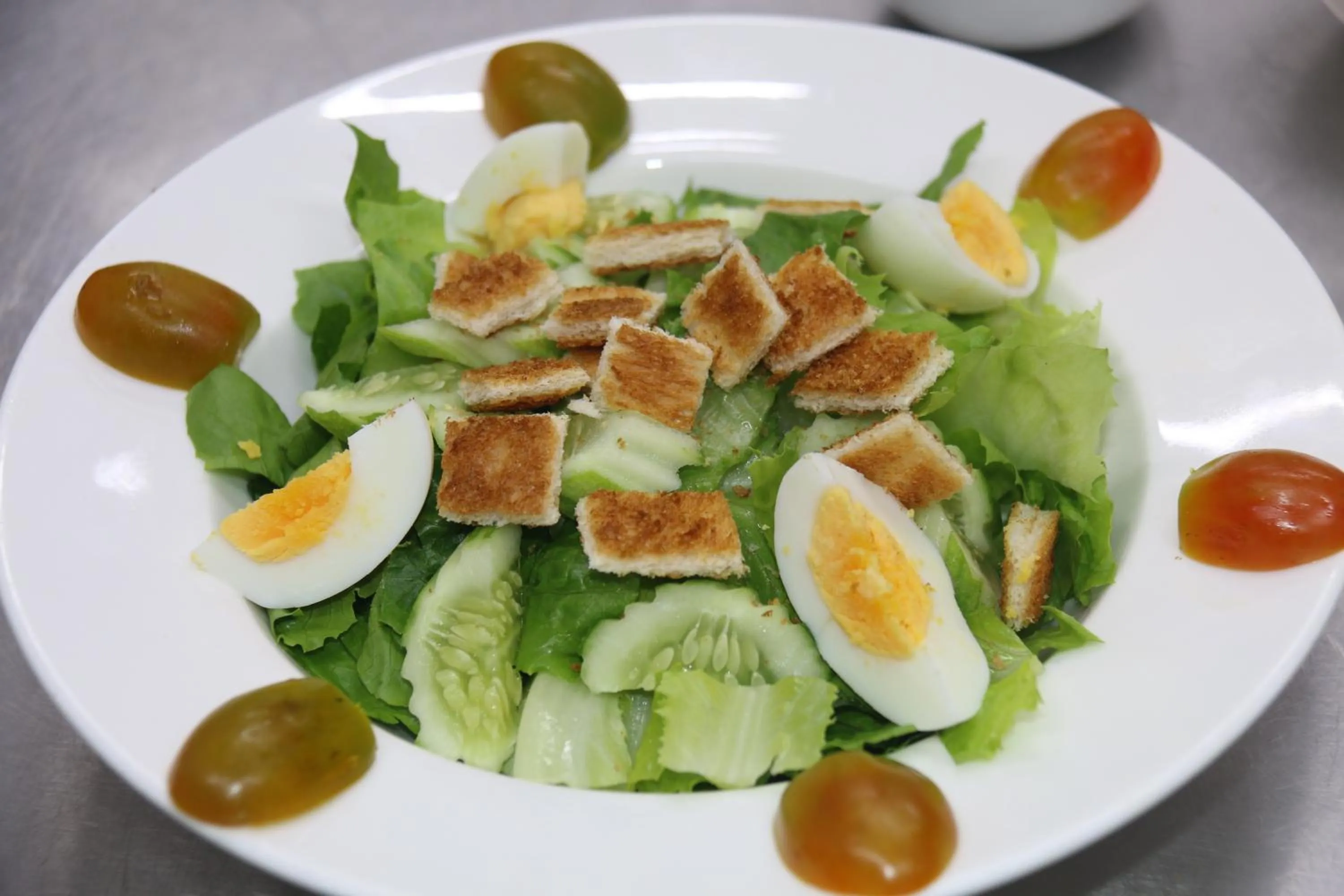 Food and drinks in White Corner Hotel