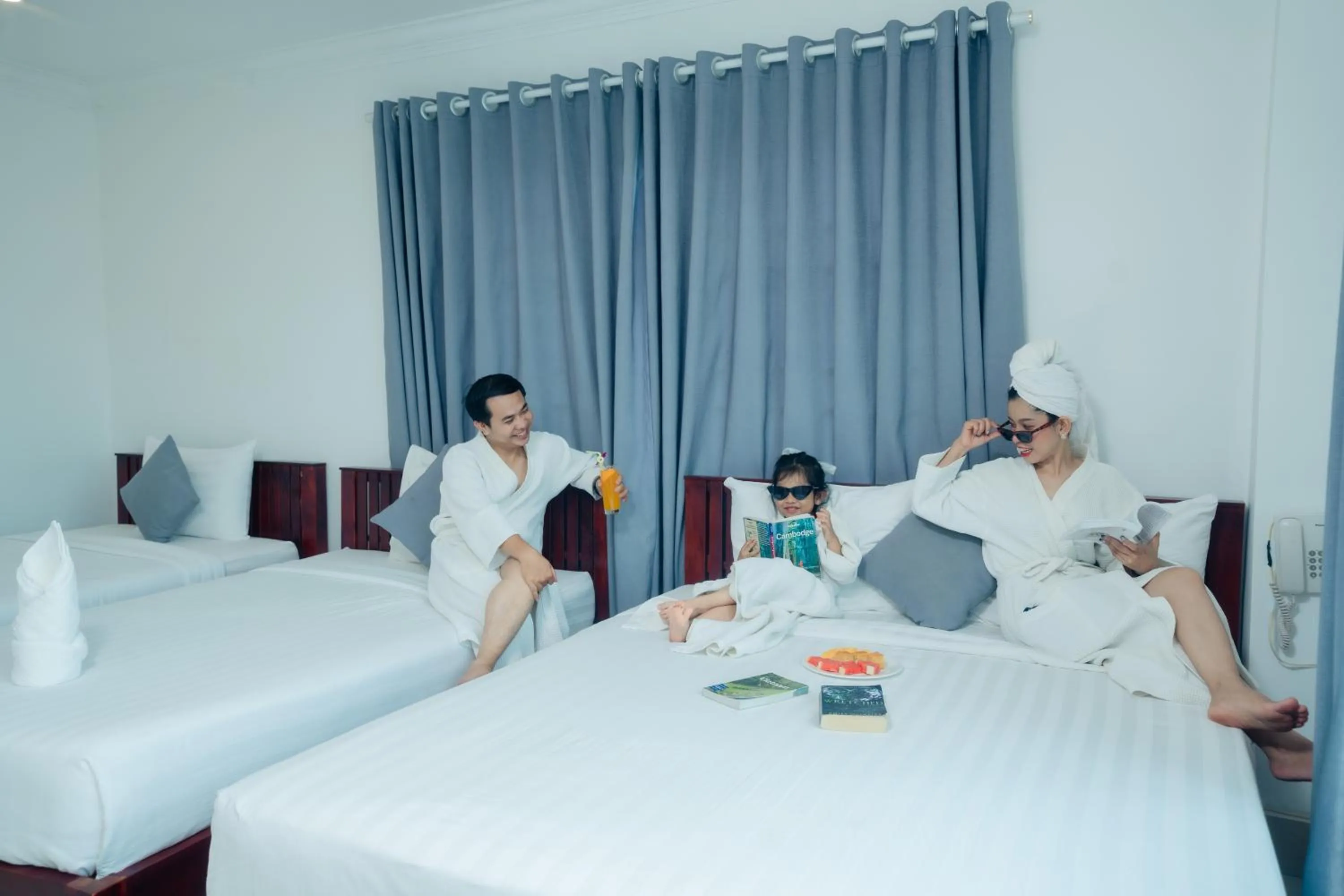 Bed in White Corner Hotel