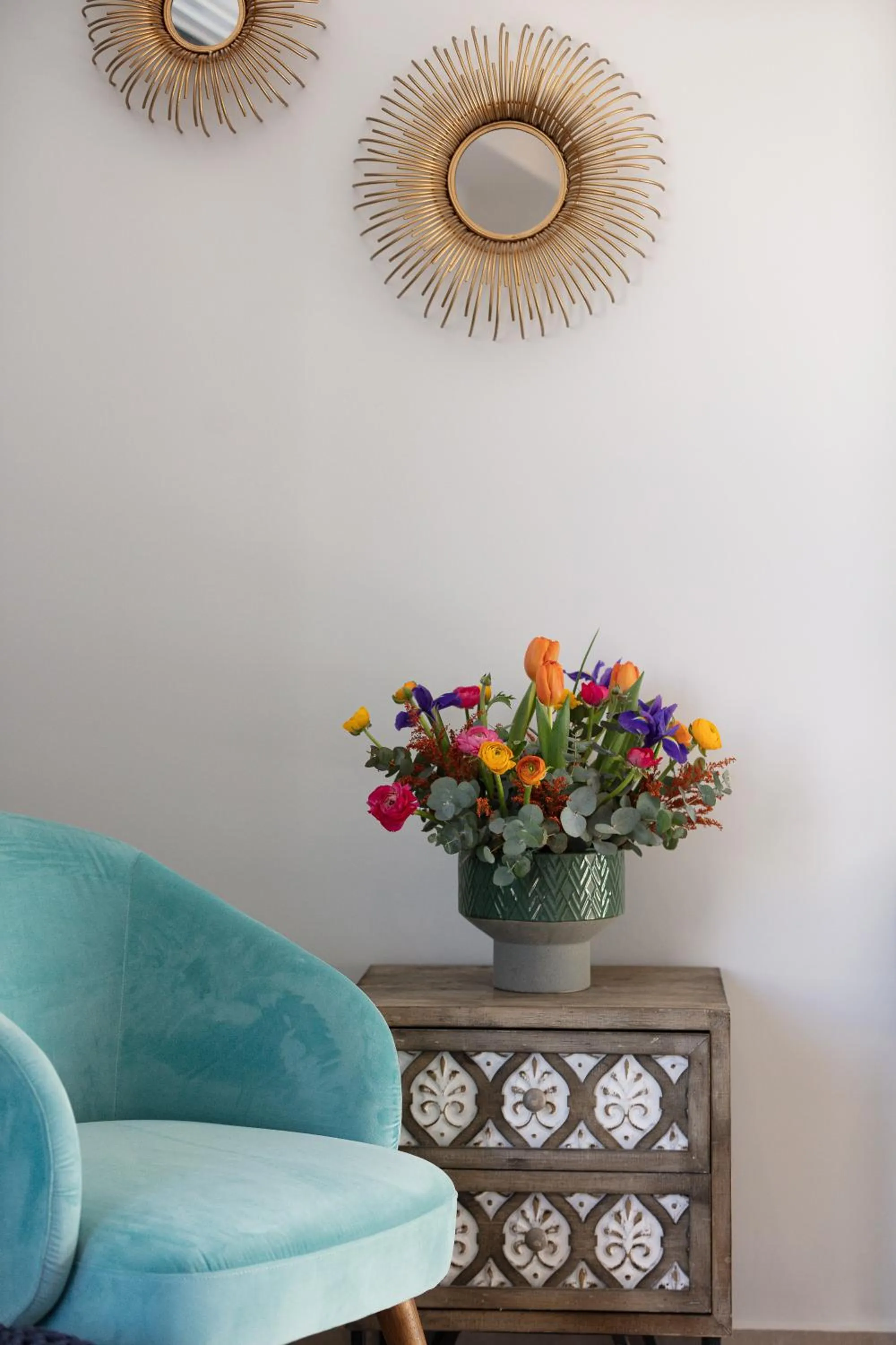 Lines Concept Accommodation