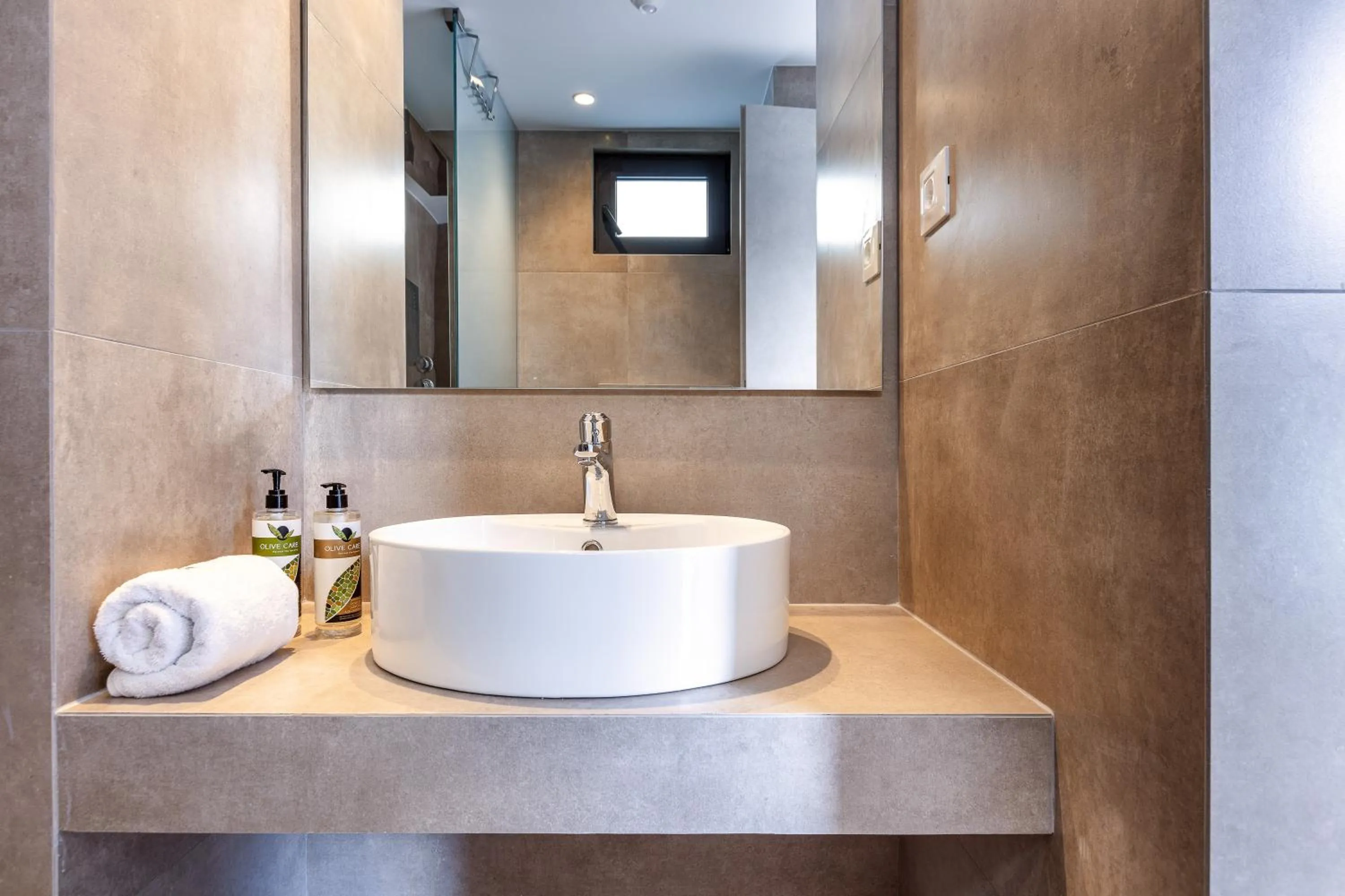 Lines Concept Accommodation