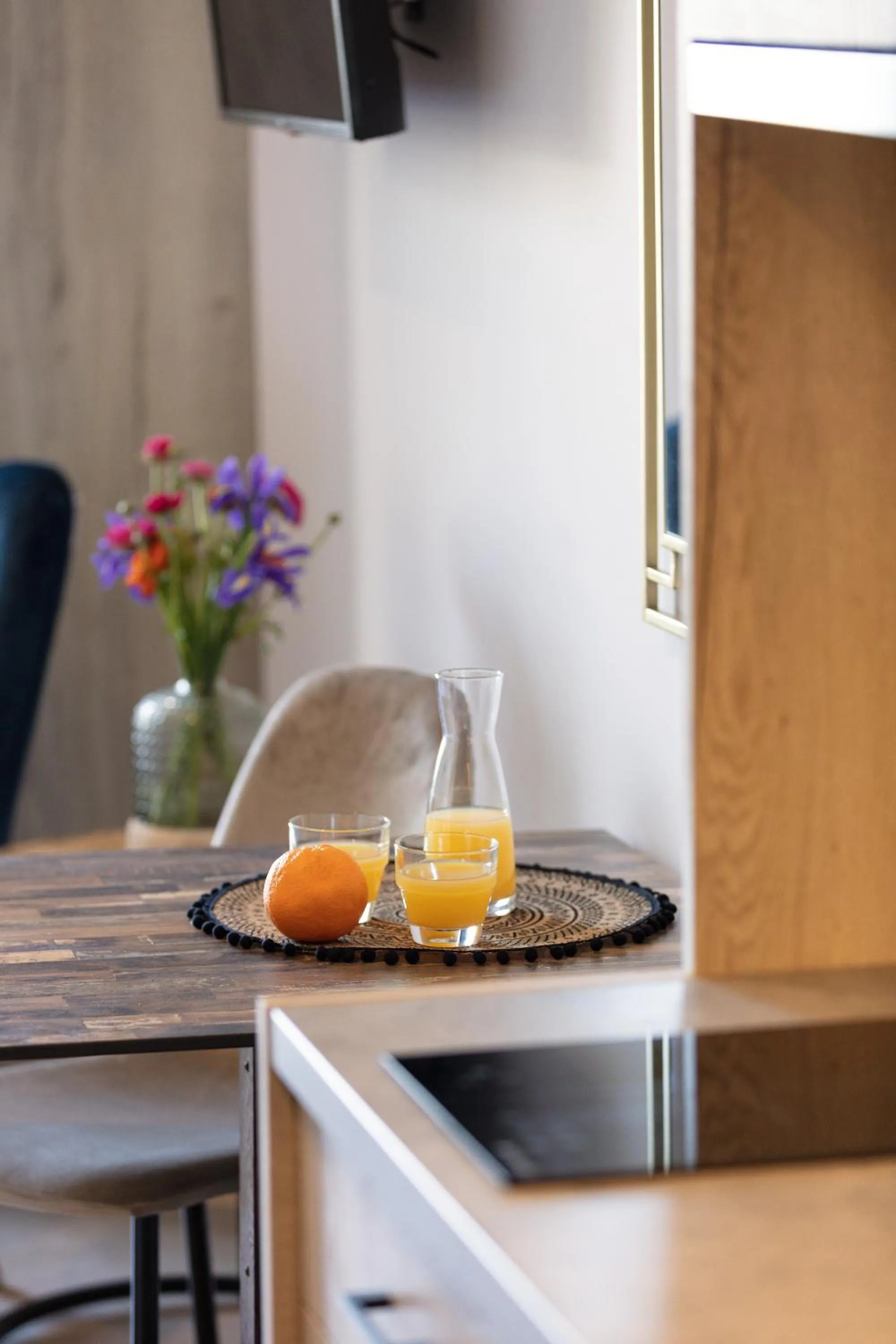 Lines Concept Accommodation