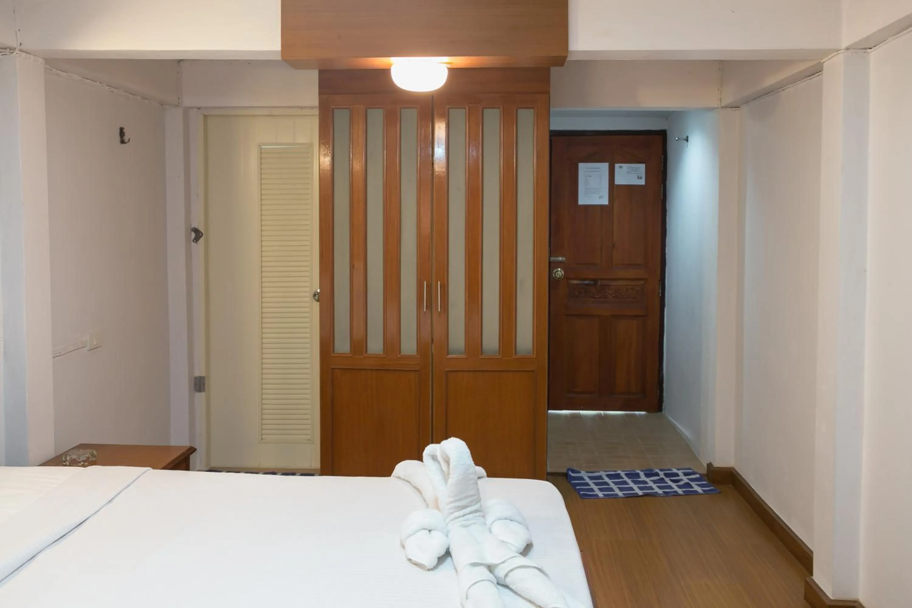 Bed in Haadrin Resort