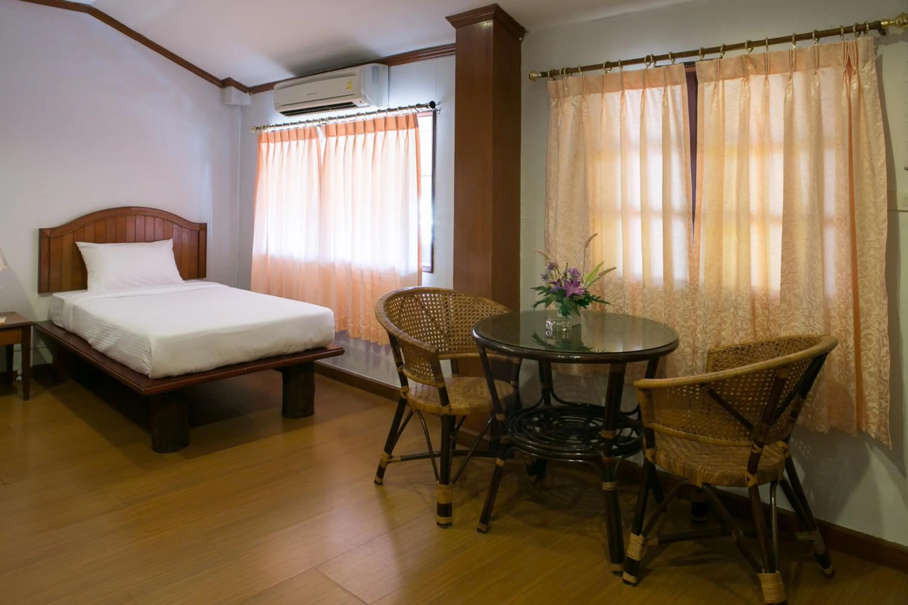 Bed in Haadrin Resort