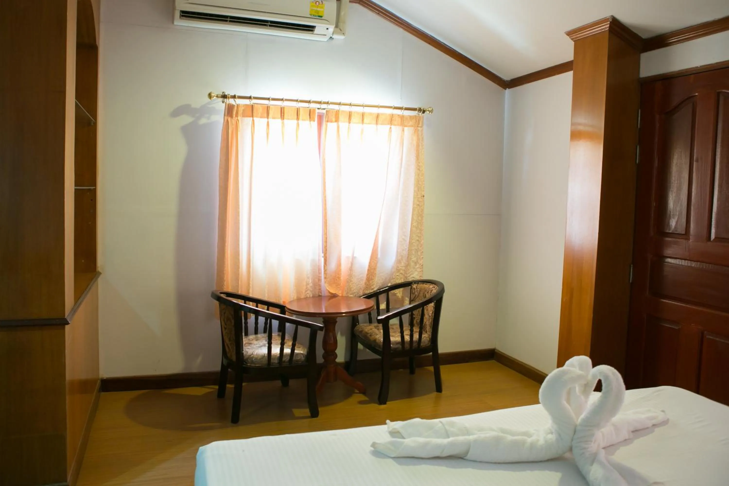 Bed in Haadrin Resort