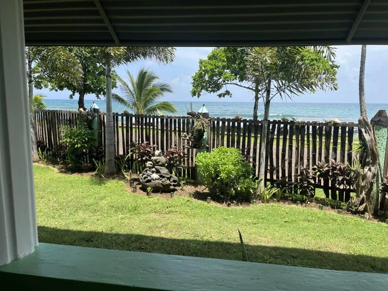 Garden in Hospedaje Rosa Del Mar & Sweets Cafe