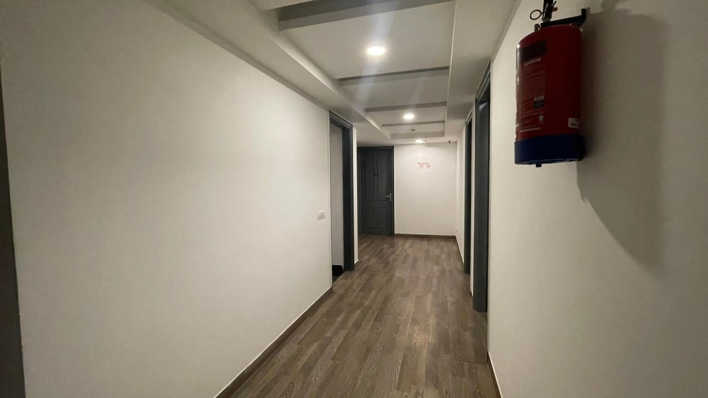 Lobby or reception in Saltstayz Express - Golf Course Road & DLF Phase-1