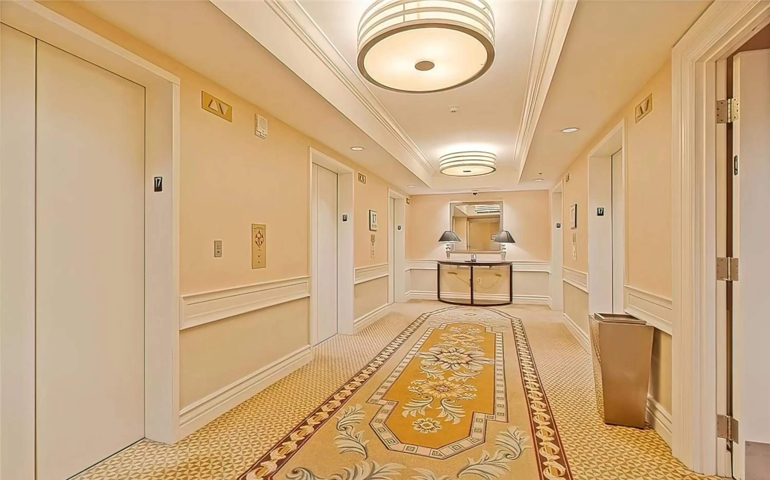 Lobby or reception in Amalz Balcony Suites at Mgm Signature !