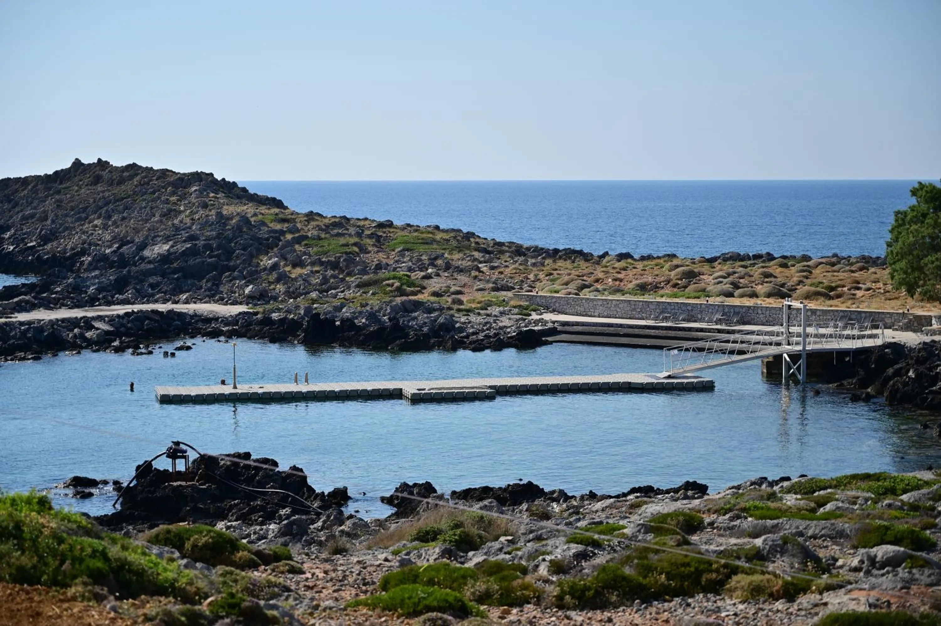 Kavos Hotel & Suites